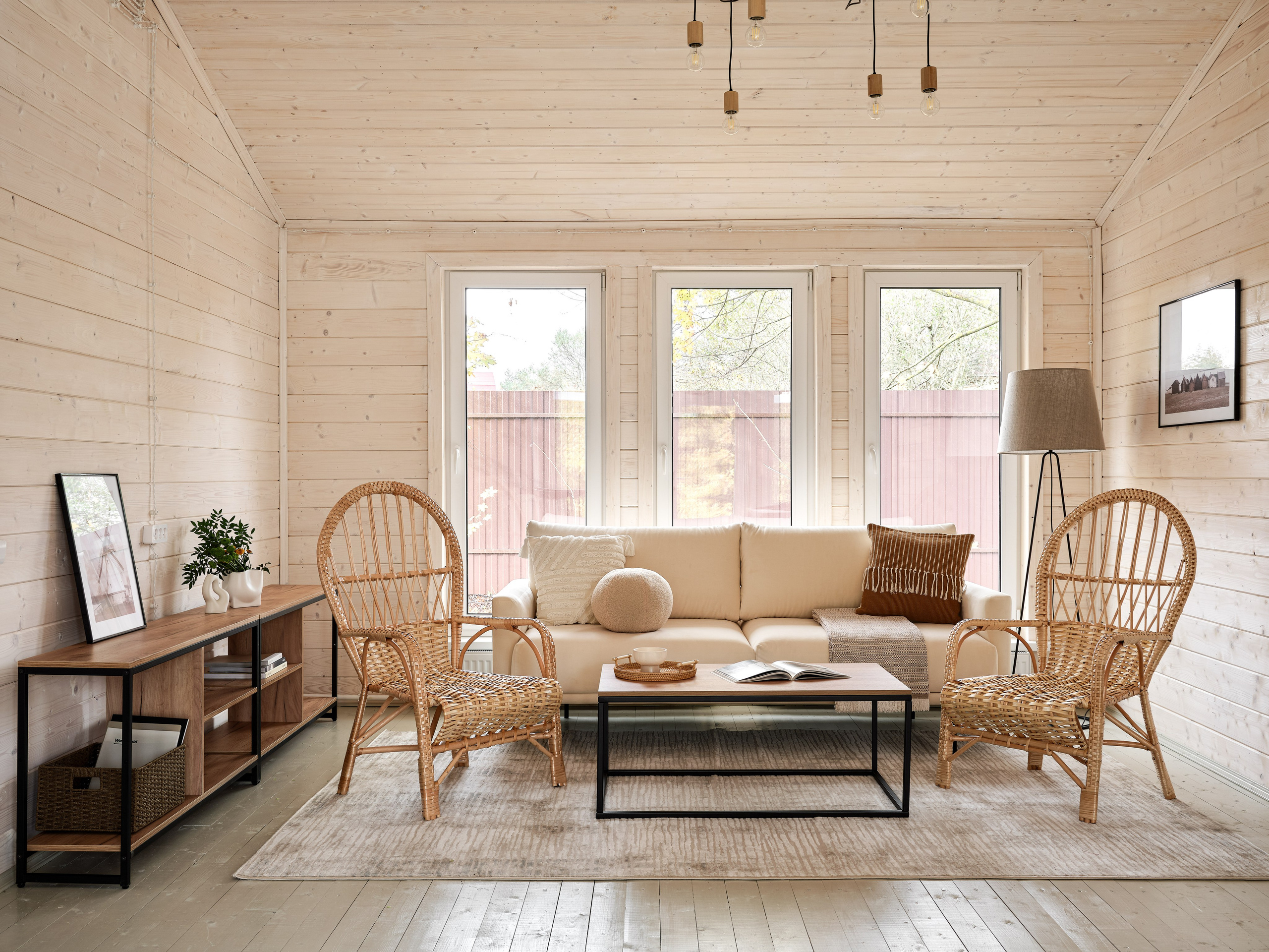 Уютный загородный дом в стиле барнхаус. Интерьерный фотограф Константин Пырьев