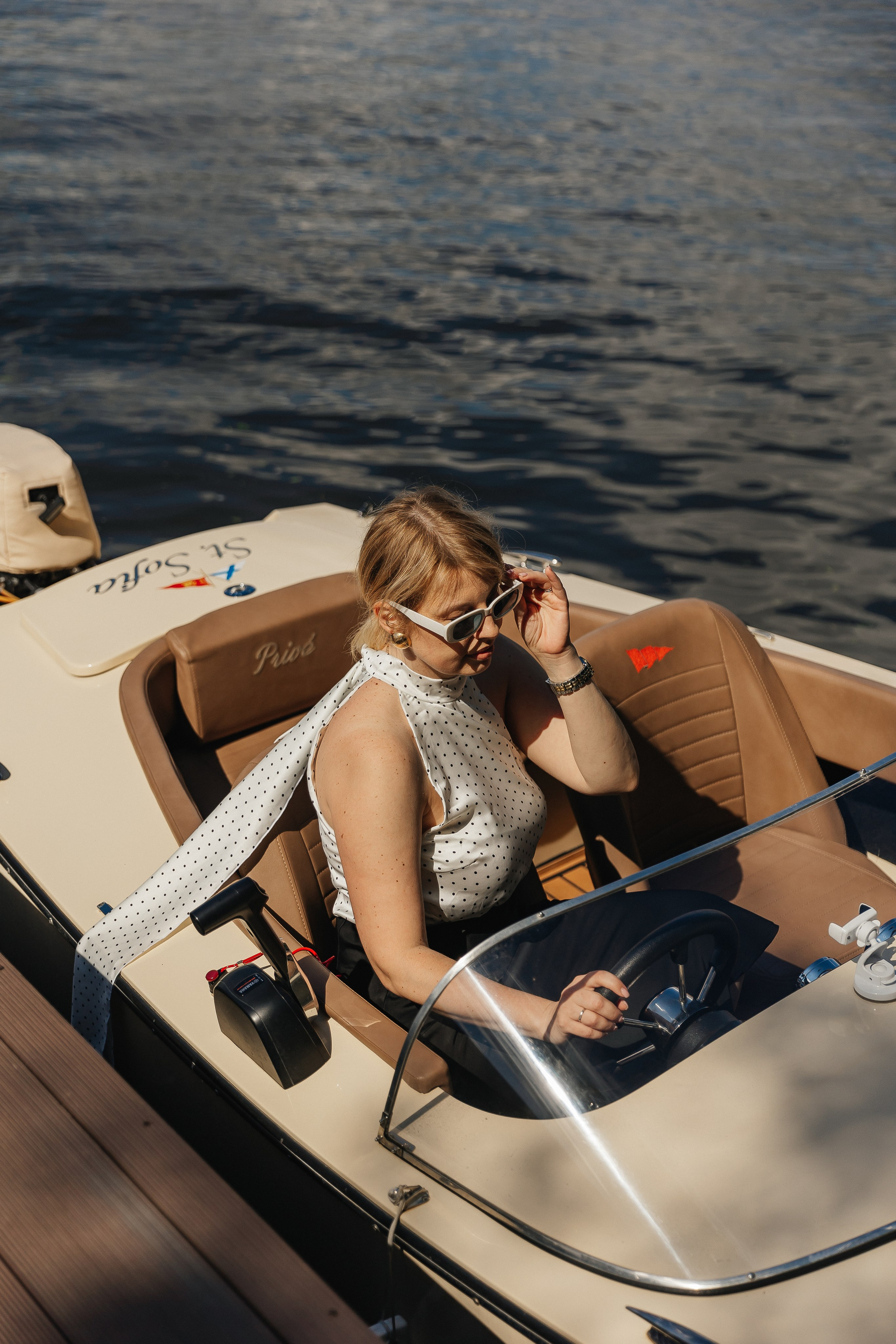 Девичник на ретро катерах. Фотограф Москва, Балашиха, МО. Свадьбы, репортажи, контент, портреты