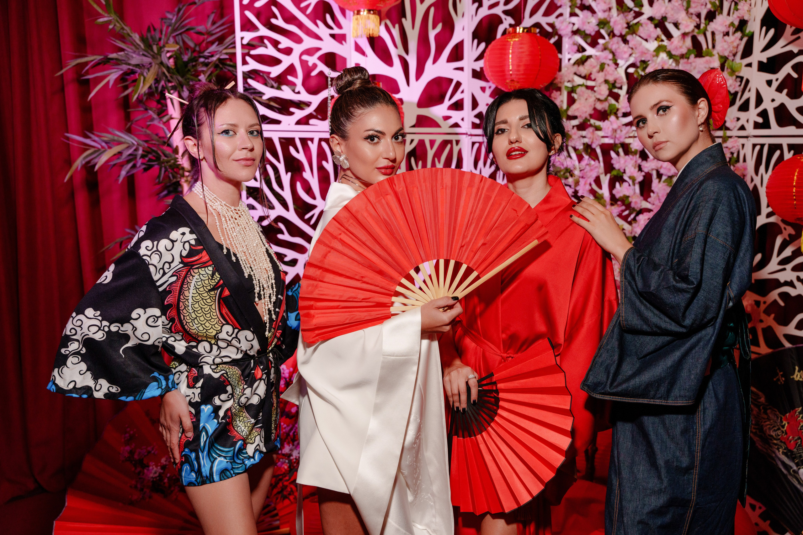 Репортажный фотограф на день рождения в ресторане KAI. Репортажный фотограф Москва Сергей Дружинин