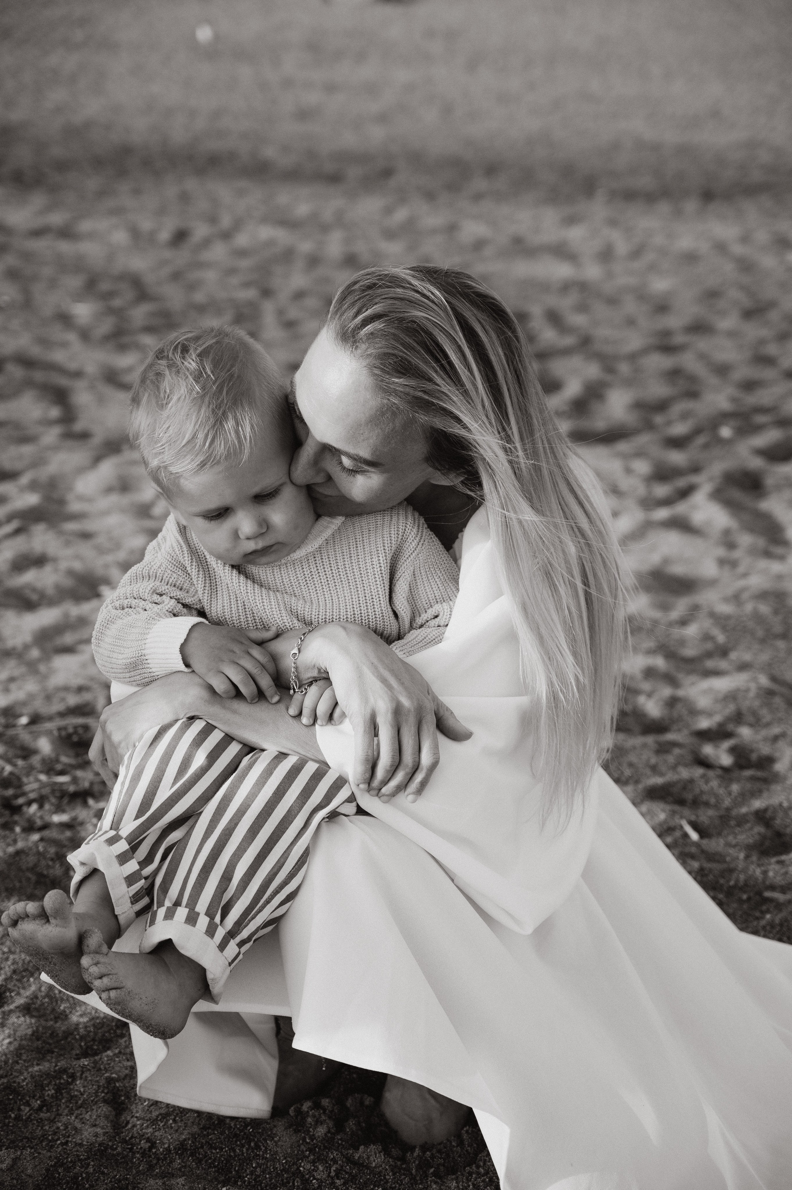 Юлия. Профессиональный фотограф беременности в СПБ. Стильные фотосессии беременности в стиле минимализм и классическая фотография