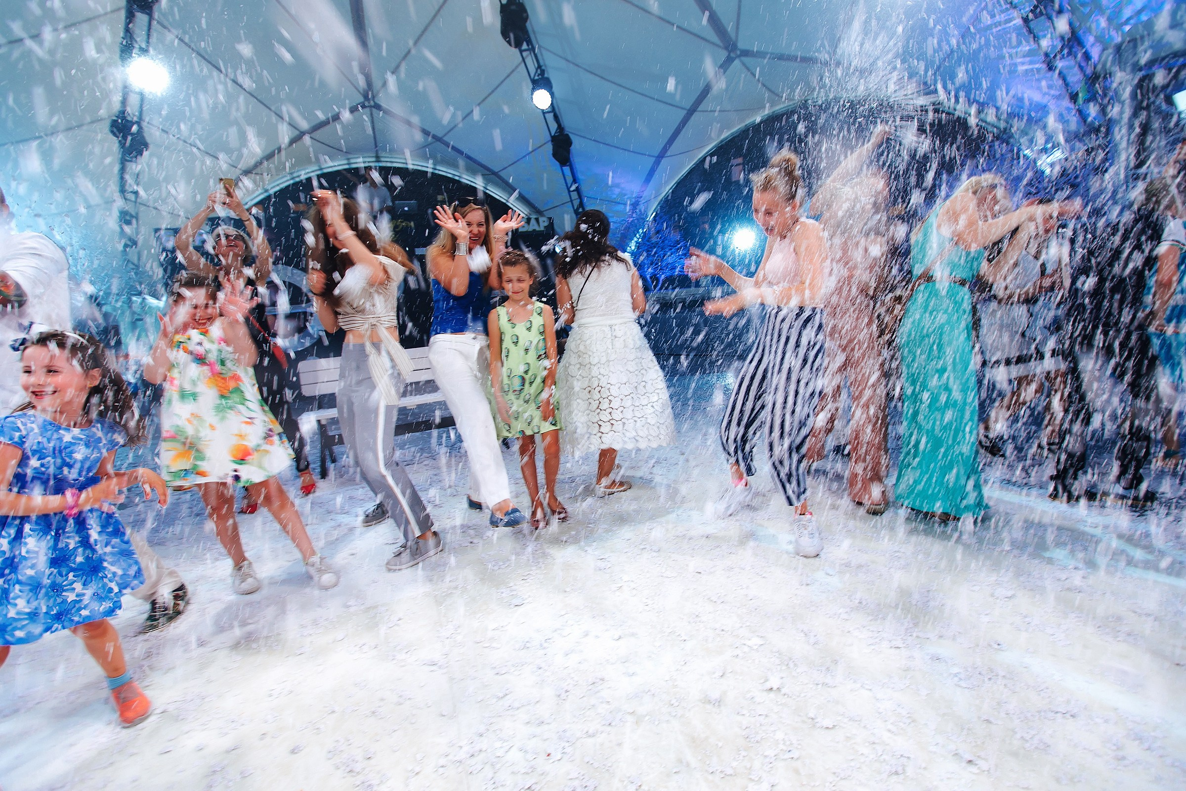 Назад в 90-е. Любовь Чуляева — свадебный фотограф в Москве и Европе