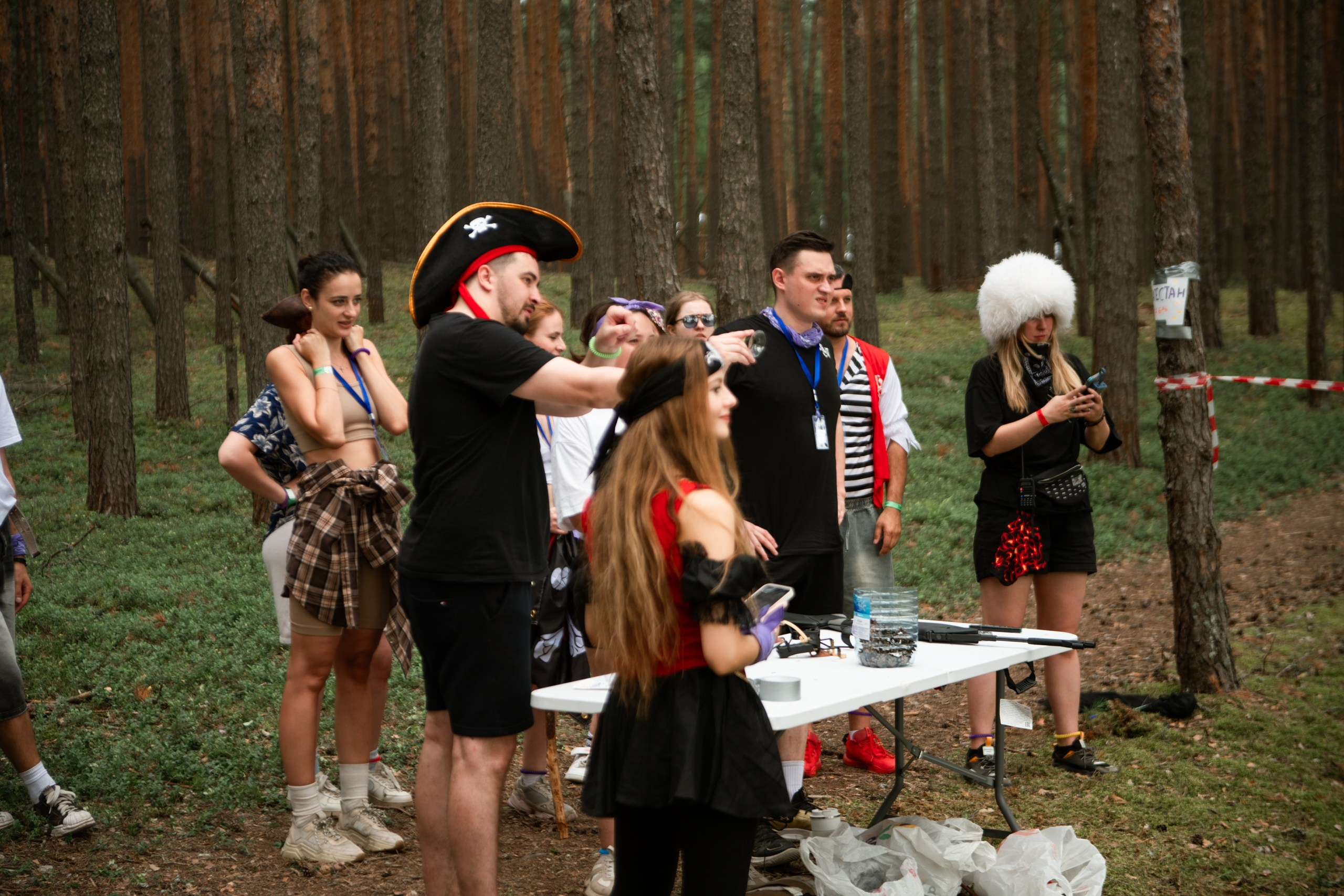 Лагерь пиратов для взрослых на острове на Волге. Фотограф Сергей Красильников