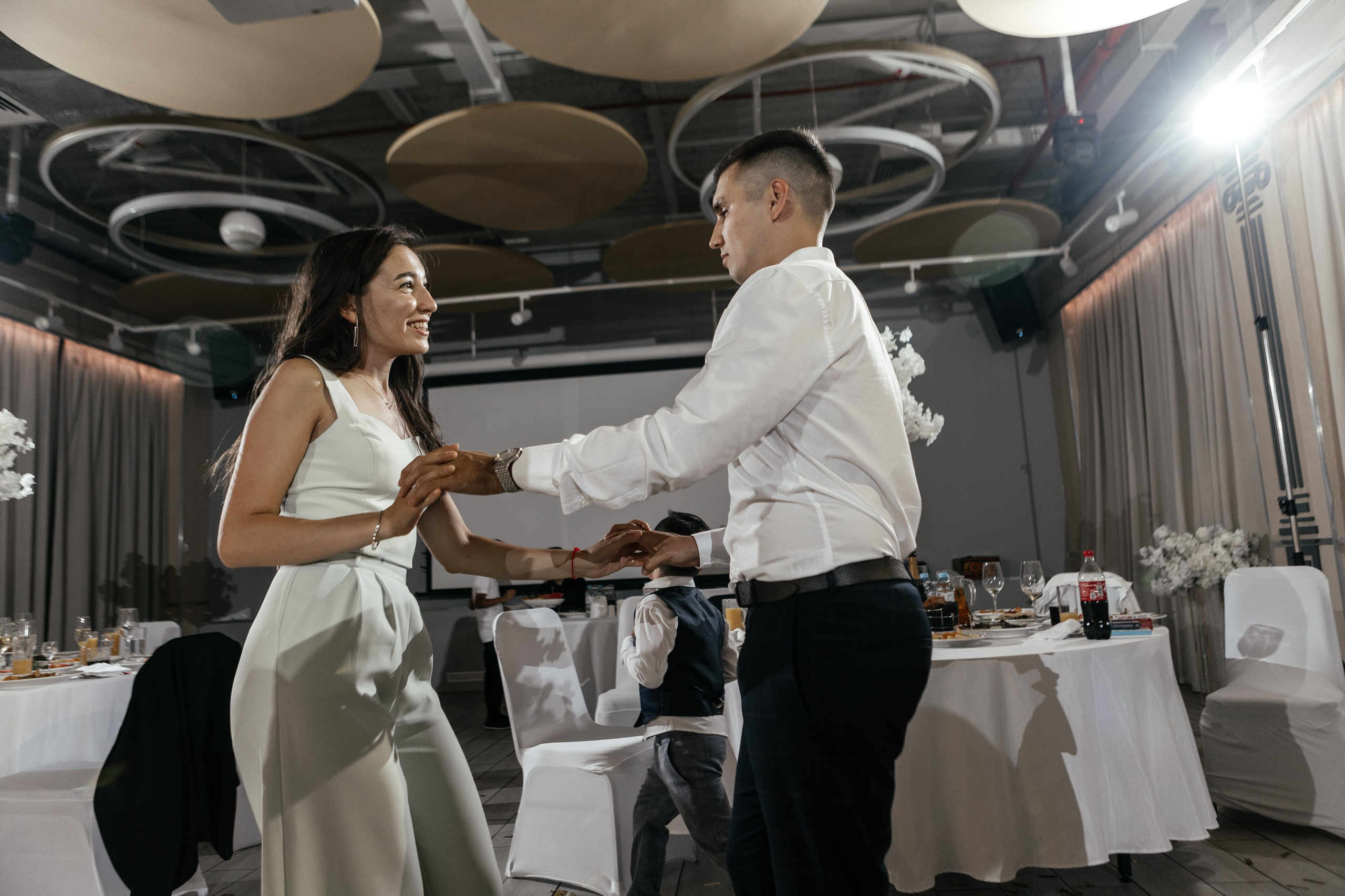 Свадебный фотограф Уфа — Руслан ГабдлисламовЖивые эмоции, красивые кадры, воспоминания на всю жизнь.Работаю по всей Республике Башкортоста. Свадебный фотограф Уфа Руслан Габдлисламов