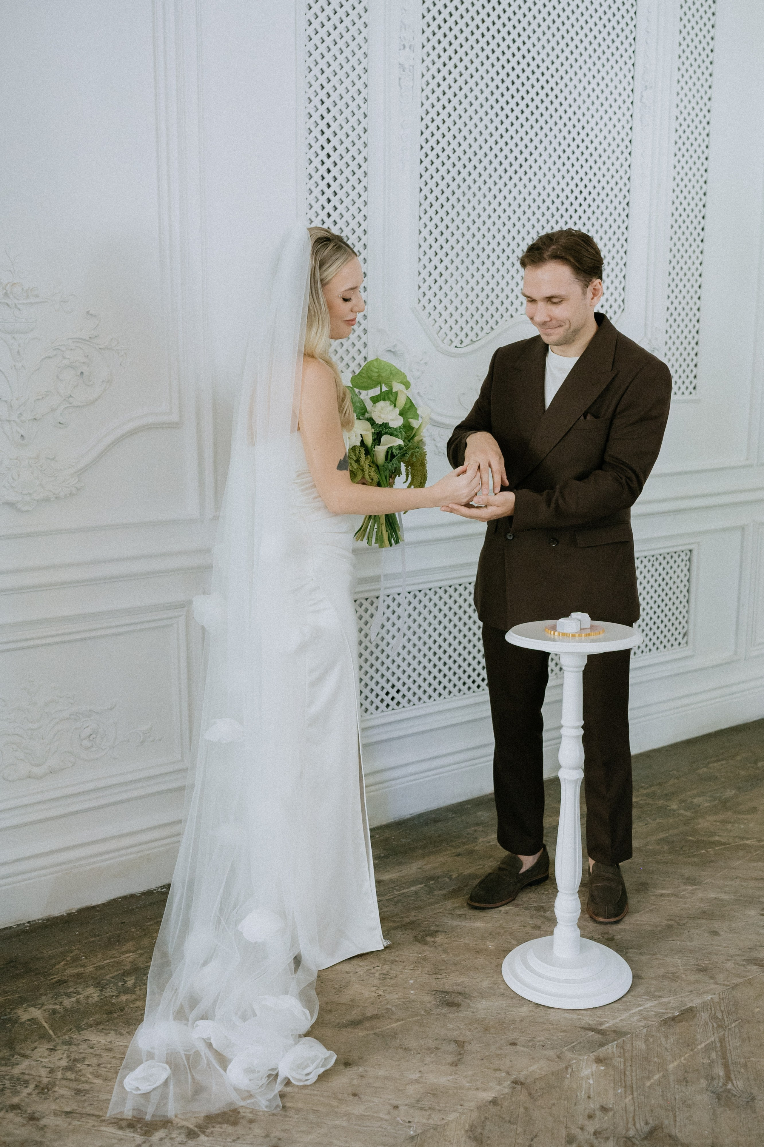 Регистрация брака и фотосессия в Особняке Royal. Свадебный фотограф Москва — Сергей и Татьяна