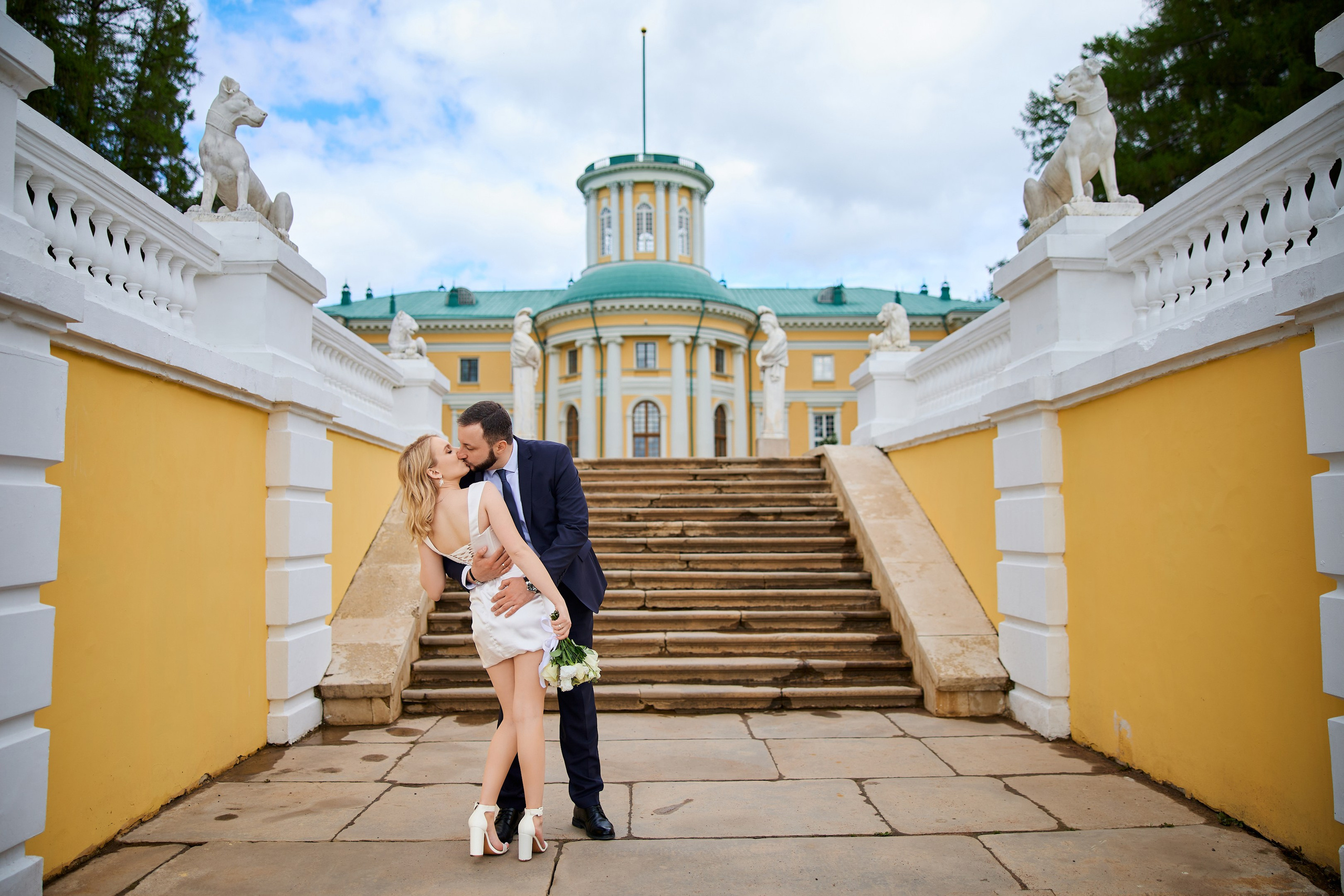 Свадебная фотосессия в Архангельском. Свадебный фотограф Сергей Колбинский