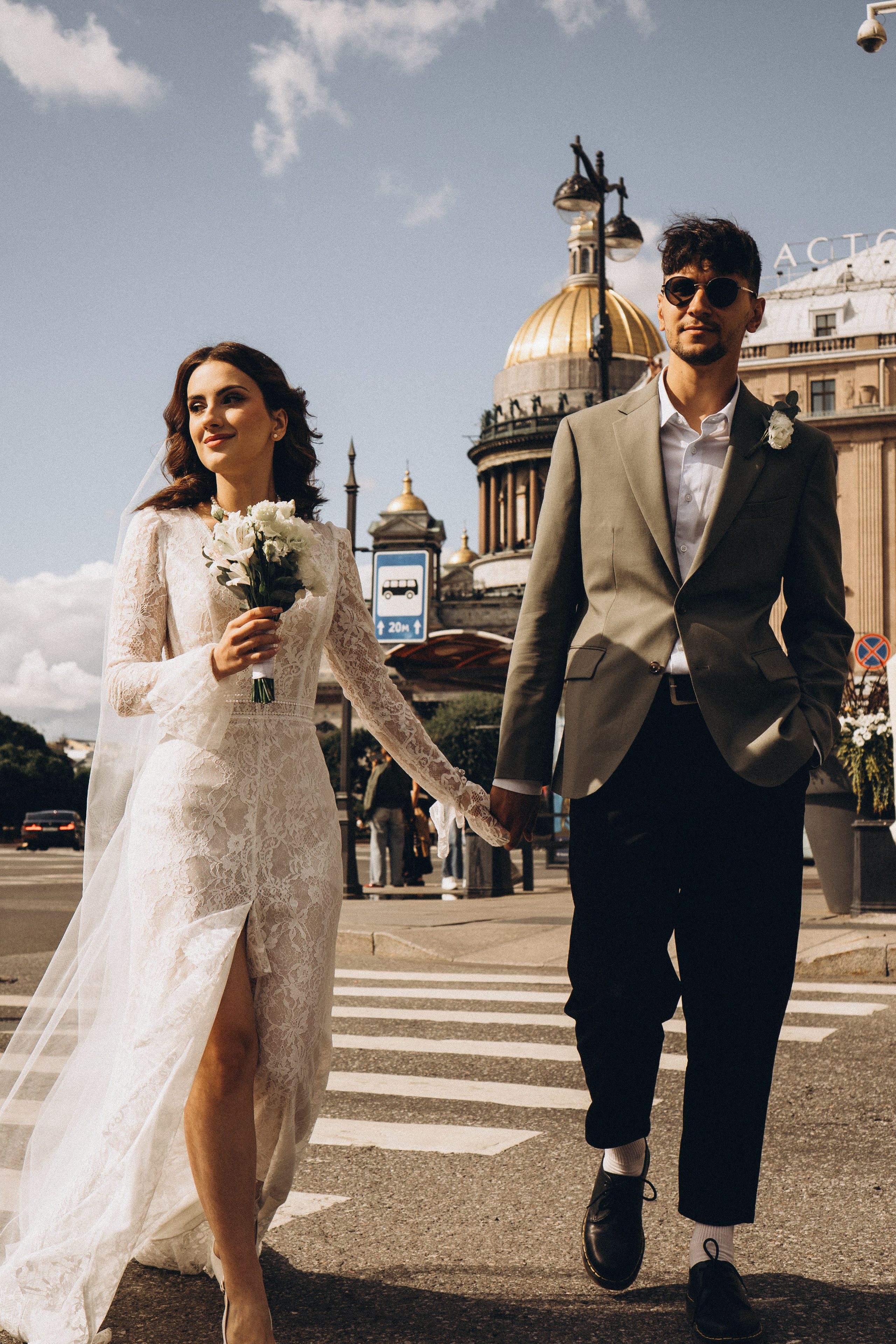 СВАДЕБНАЯ ПРОГУЛКА ВОЗЕ ИСАИКЕВСКОГО СОБОРА АСТОРИИ И ЗАКОНОДАЛЕТНОГО СОБРАНИЯ. Профессиональный фотограф, Санкт-Петербург — Виктория Богомолова