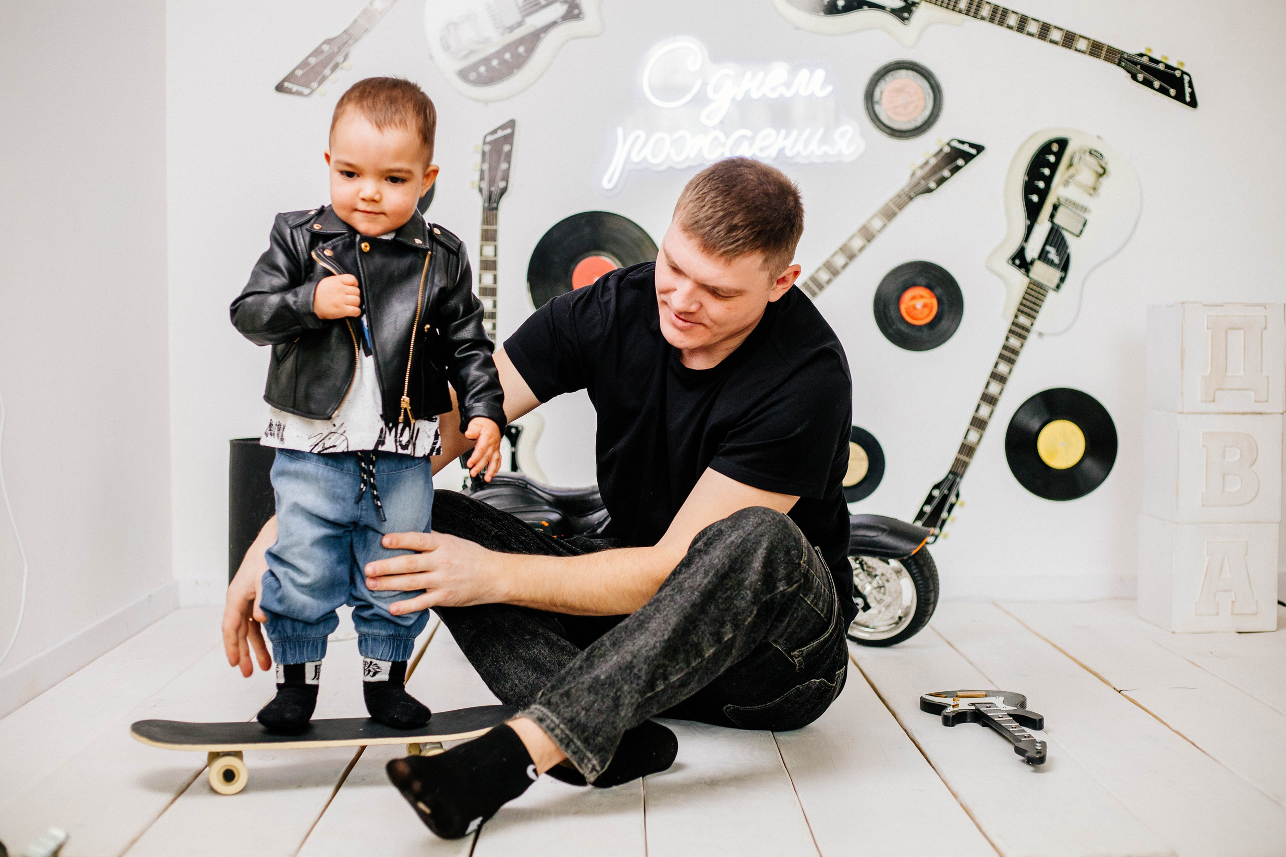 Лев с семьей. Рыжова Тамара