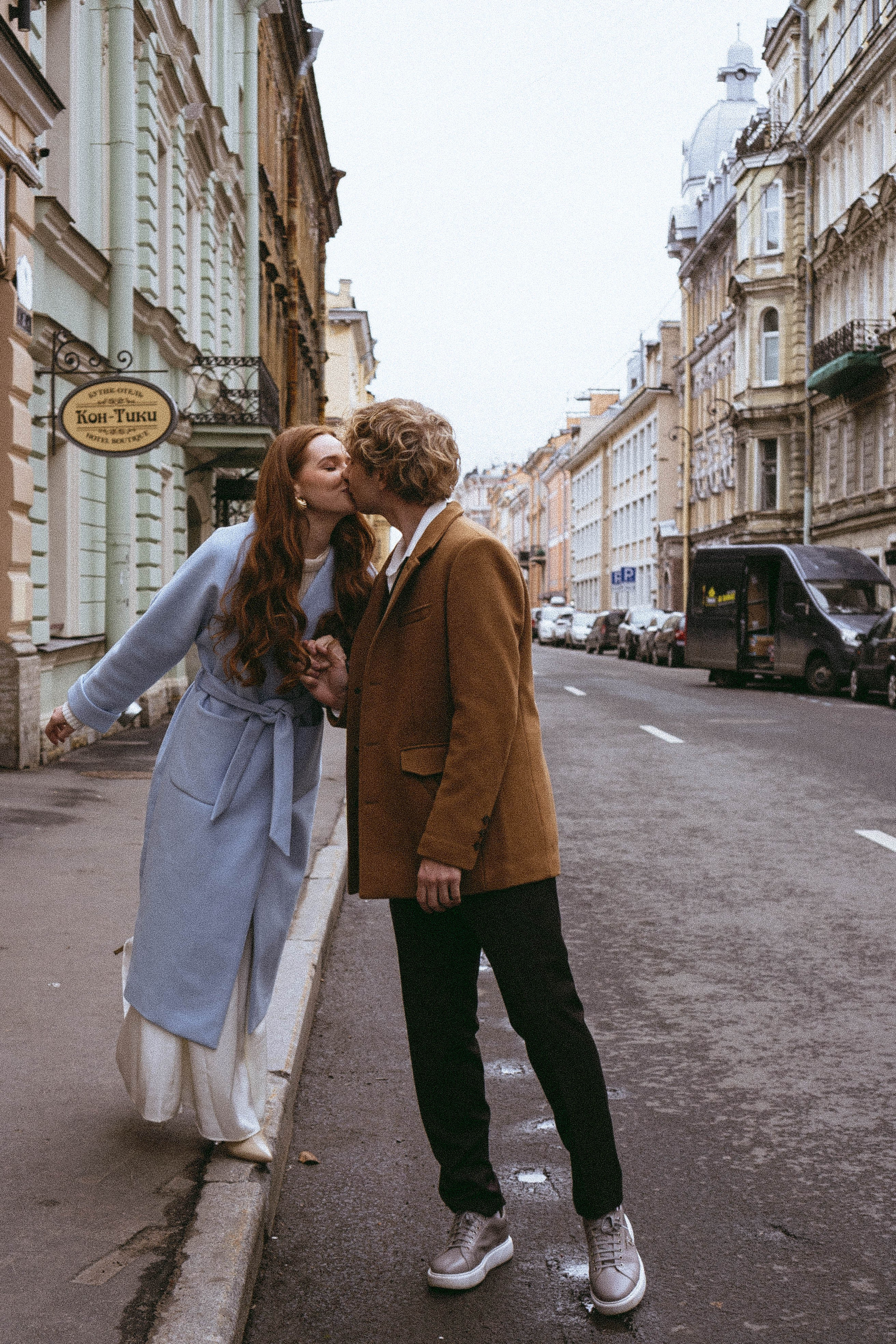 СВАДЕБНАЯ СЬЕМКА В ОТЕЛЕ. СБОРЫ ЖЕНИХА И НЕВЕСТЫ И ТАКЖЕ ТОР И ПОДГОТОВКА К ПРОГУЛКЕ И ПРОГУЛКА ПО ПЕТРОГРАДКЕ. Профессиональный фотограф, Санкт-Петербург — Виктория Богомолова