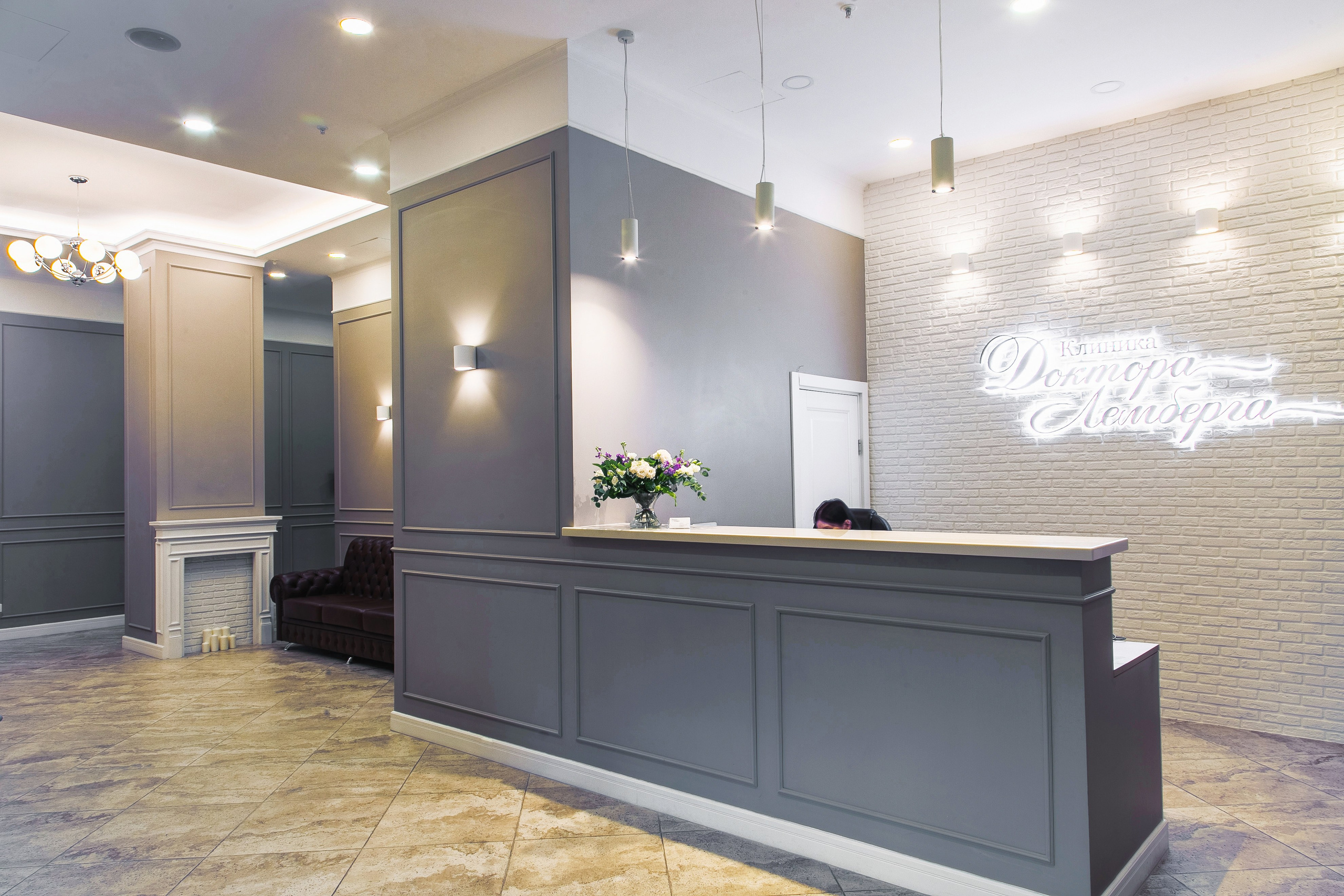 Интерьер стоматологии. Профессиональный фотограф Евгений Земцов в Москве. Контент съемка, репортаж мероприятий, бизнес портреты