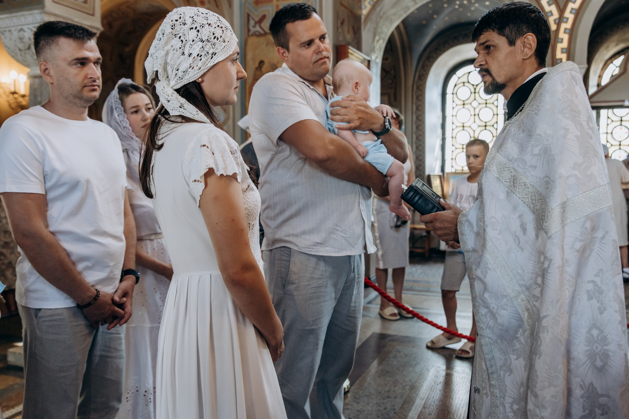 Крестины Мирона. Форосская церковь. Фотограф в Крыму — Федор зайцев. Свадебная, семейная и портретная съёмка. Фотографии для контента, для бизнеса. Корпоративная съёмка