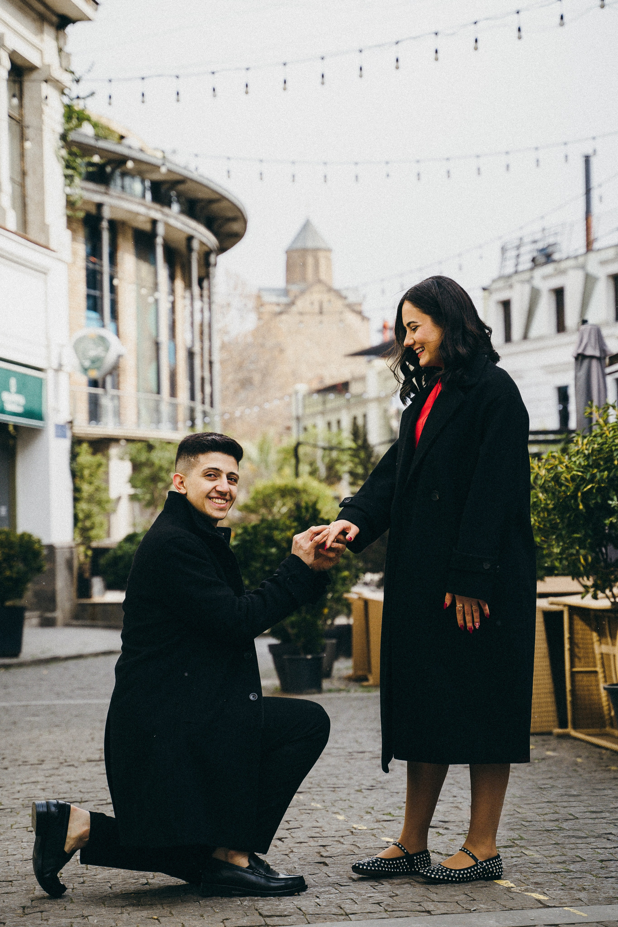 Девушка в красном