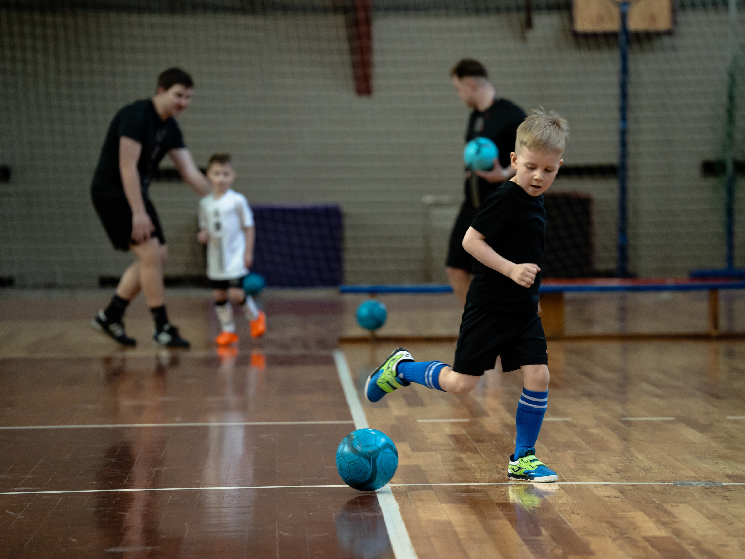 Тики-Така Противостояние 2025. Крамер Юлиана детский и семейный фотограф