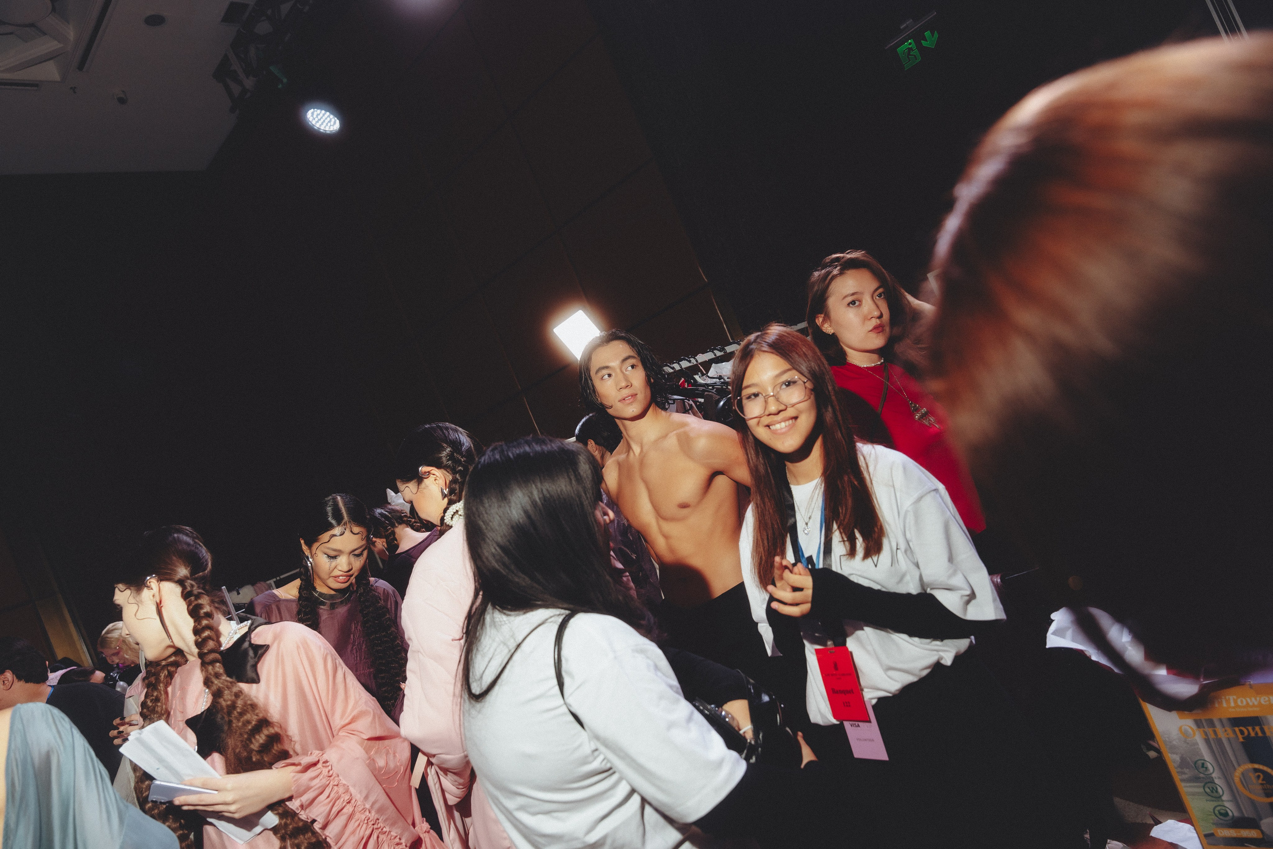VISA FASHION WEEK ALMATY SS26 / BACKSTAGE ZONE