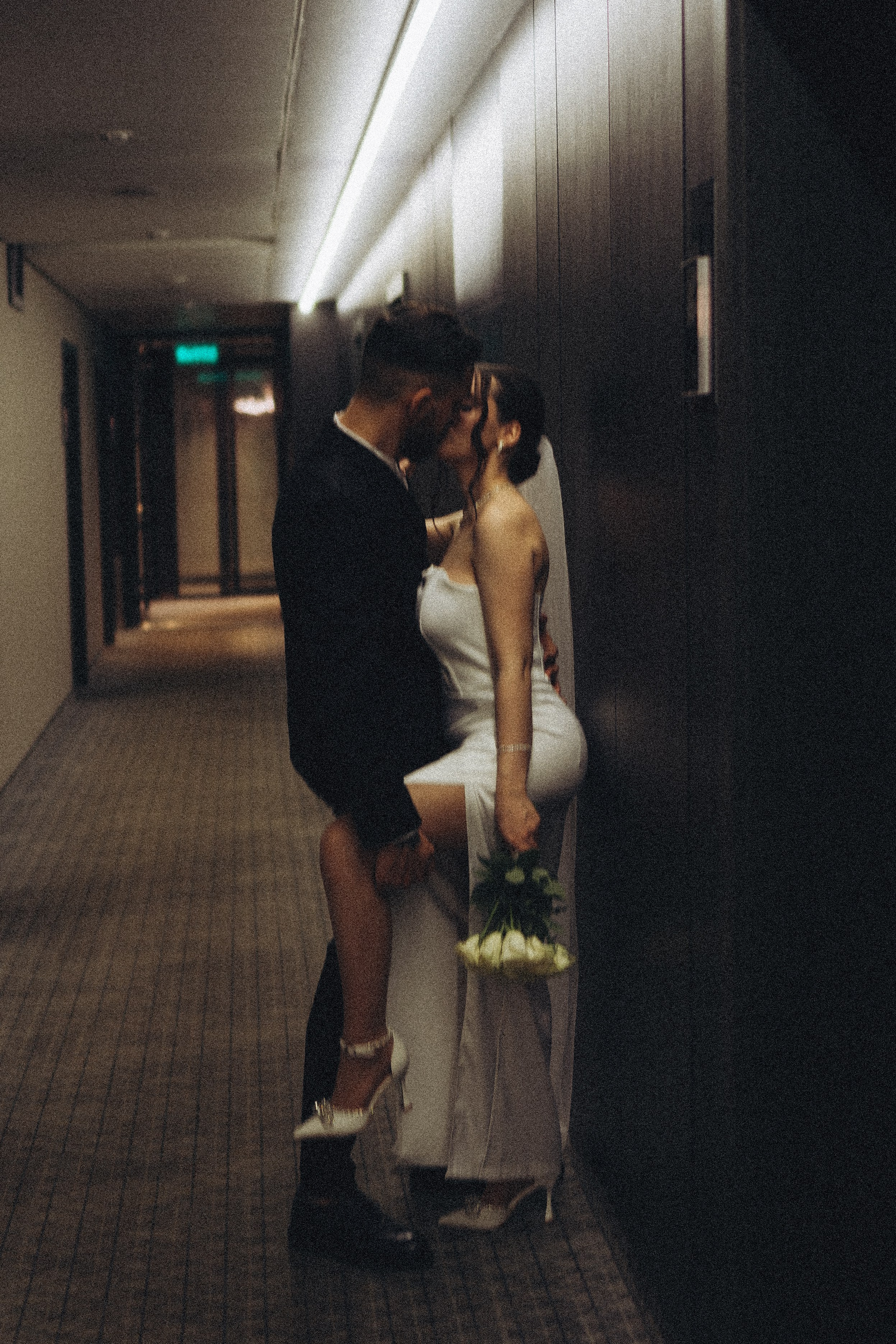 СВАДЕБНАЯ СЬЕМКА СБОРОВ ЖЕНИХА И НЕВЕСТЫ В ОТЕЛЕ И ТАКЖЕ ФОТОСЕССИИЯ В ОТЕЛЕЕ МЕГАПОЛИС БРЯНСК. Профессиональный фотограф, Санкт-Петербург — Виктория Богомолова