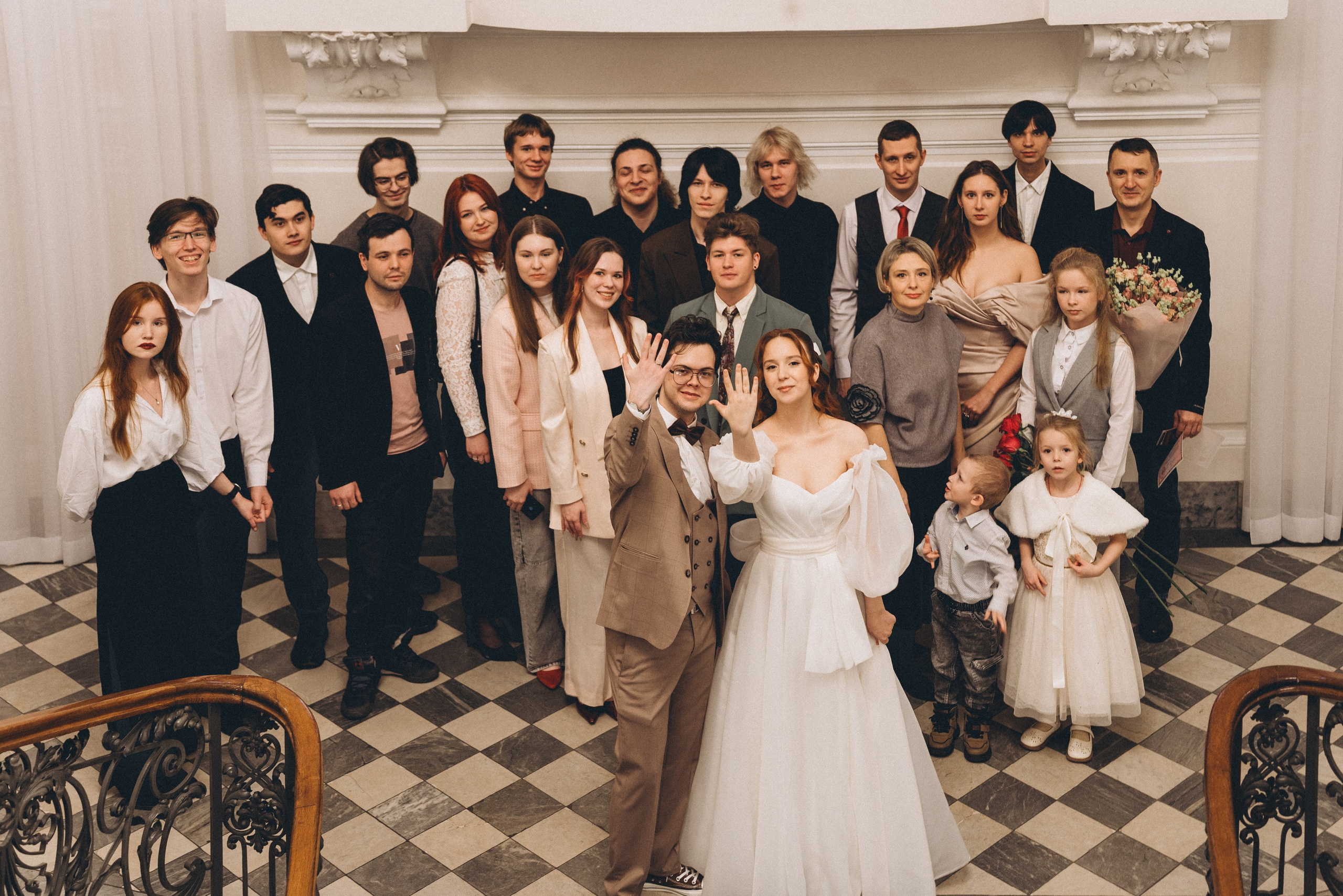 СВАДЕБНАЯ СЬЕМКА ВО ВТОРОМ ДВОРЦЕ С ГОСТЯМИ И ПРОГУЛКА В ТАВРИЧЕСКОМ САДУ. Профессиональный фотограф, Санкт-Петербург — Виктория Богомолова