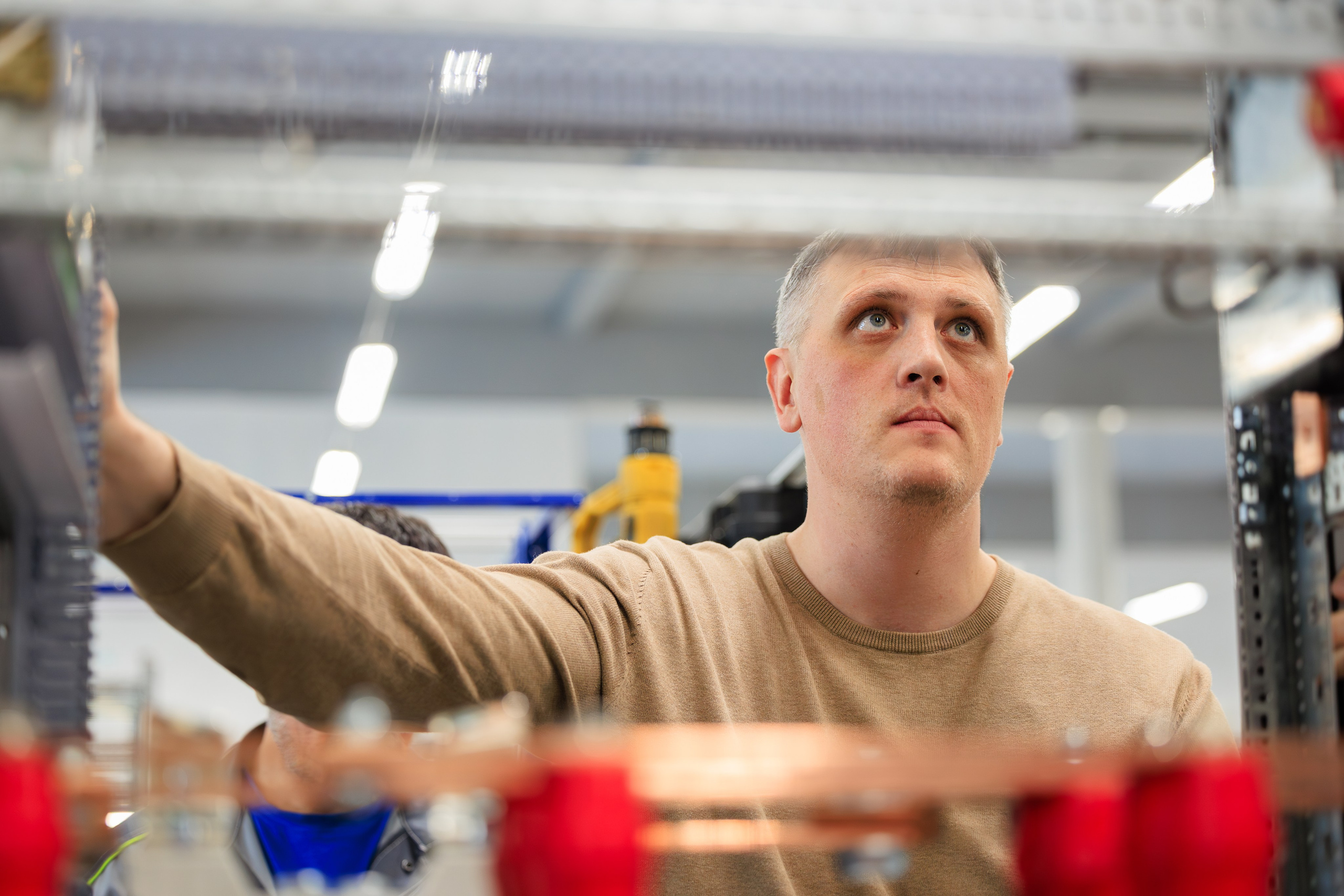Вольтаг — Экскурсия по производству. Контент для бизнеса в Екатеринбурге Полдень Медиа