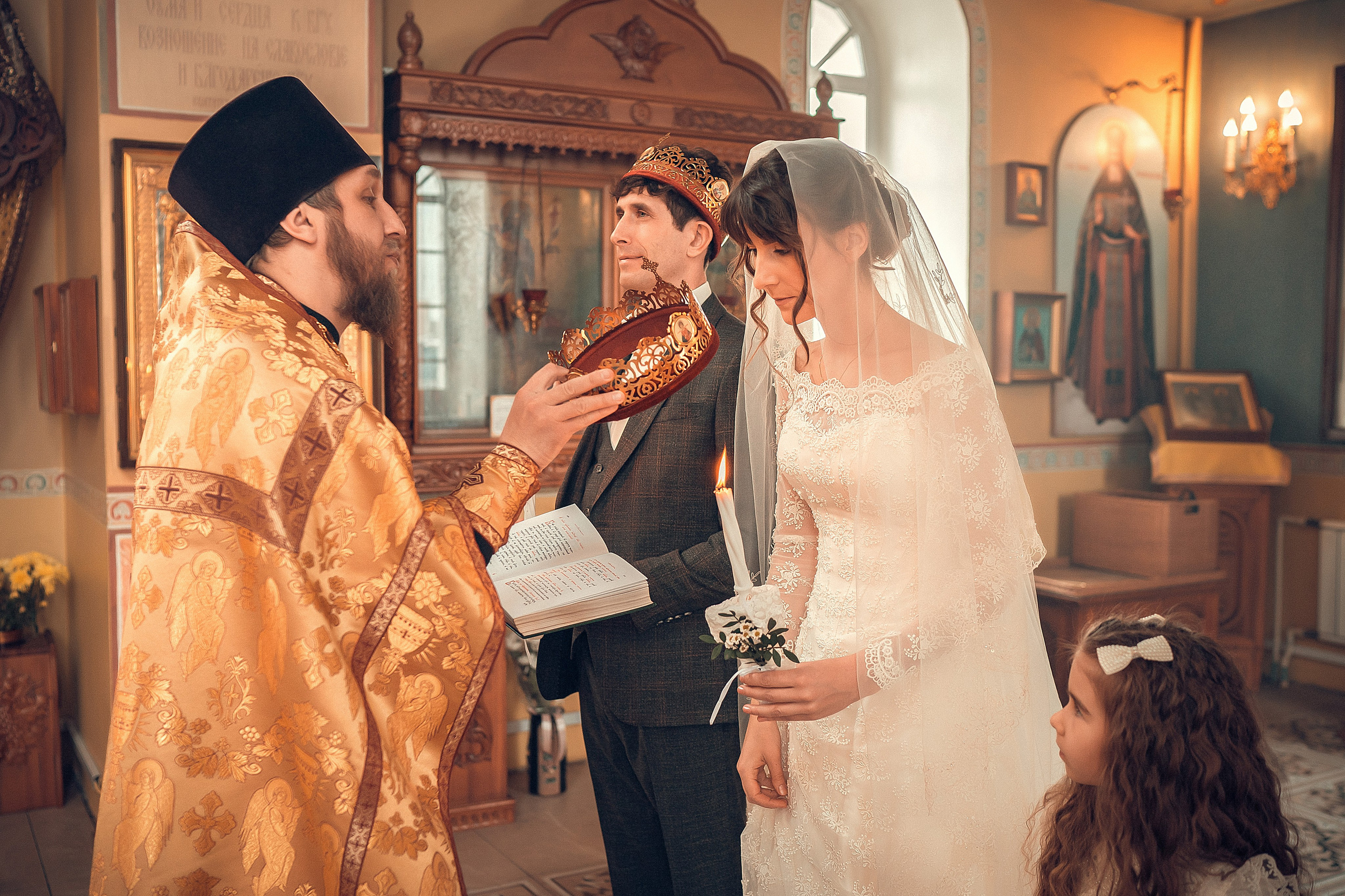 Таинство Венчания Красноярск. Фотограф на Крещение и Венчание в Красноярске Рамазанова Юлия