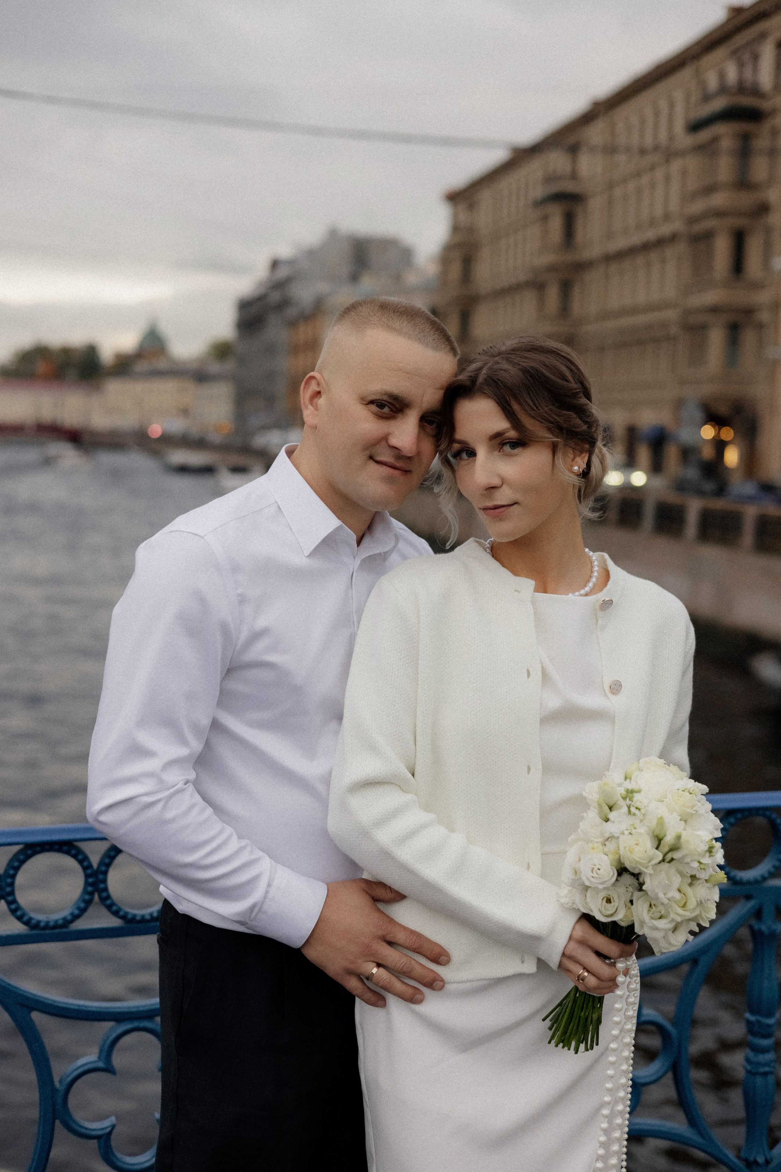 Свадебная прогулка у Исаакия. Свадебный фотограф в Санкт-Петербурге Ксения Кобышева