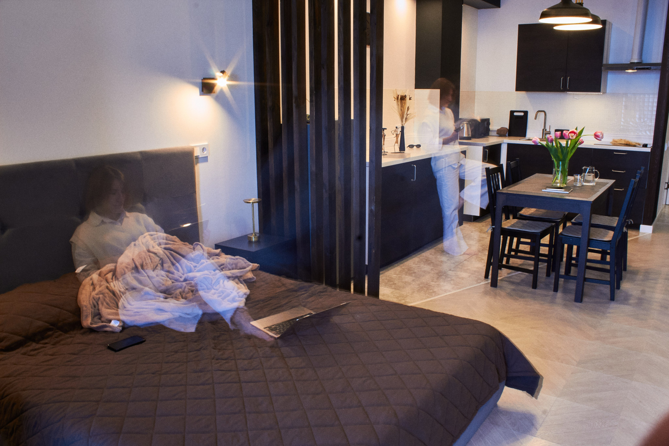 Интерьерная съёмка. Живые фото в Крыму | Фотограф Роман Скрипкин | Искренние фотографии без поз и суеты