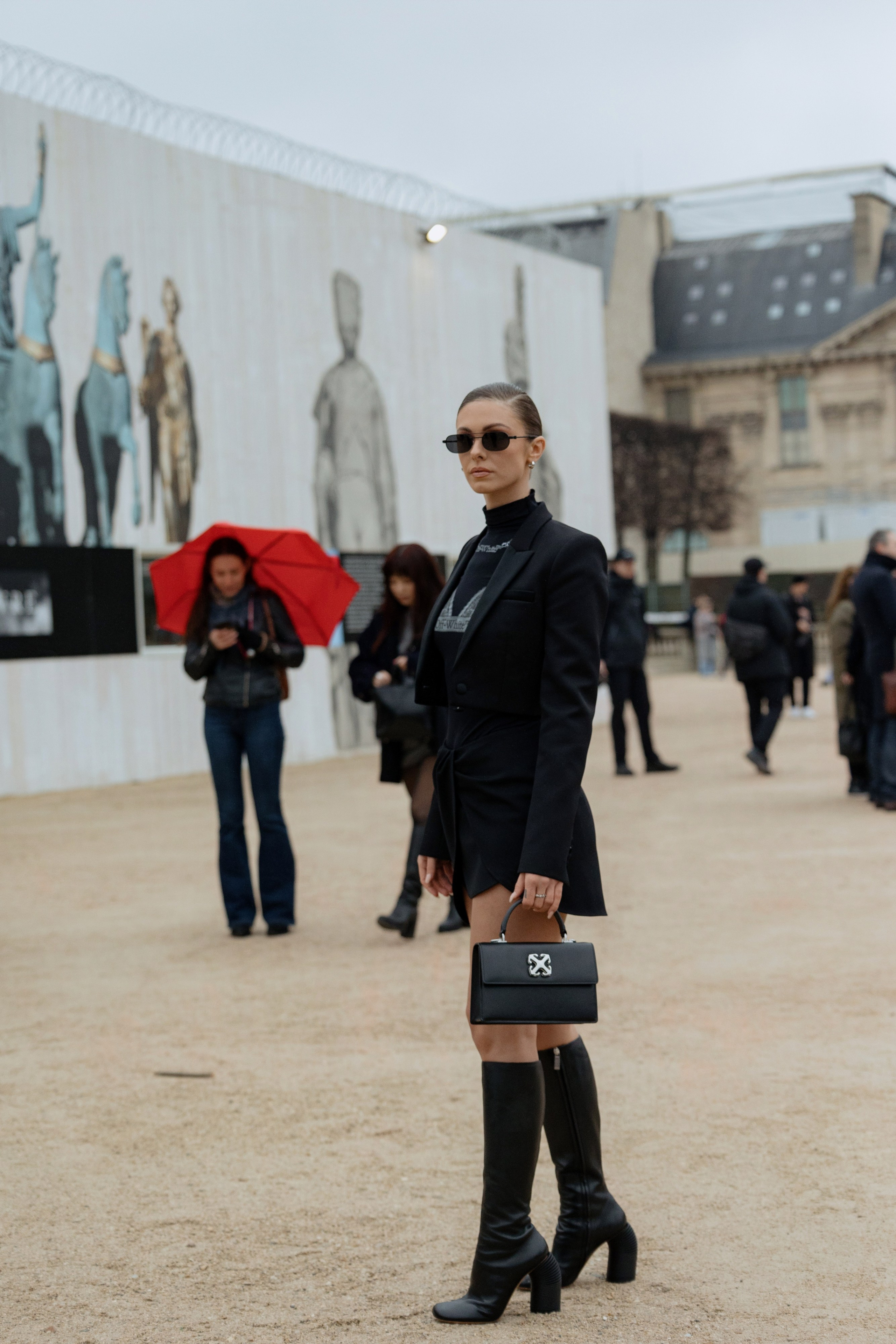 OFF WHITE PFW WOMENSWEAR FALL-WINTER 24/25. Photographer in Milan Ivan Goncharov