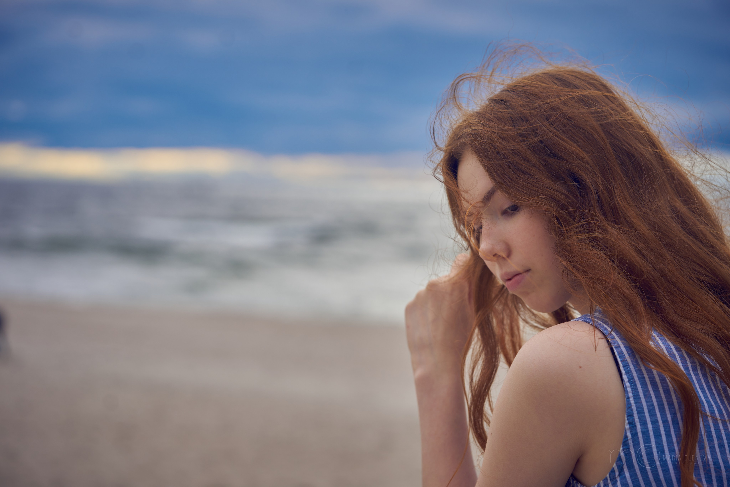 Полина и море. Фотограф Мария Оленева