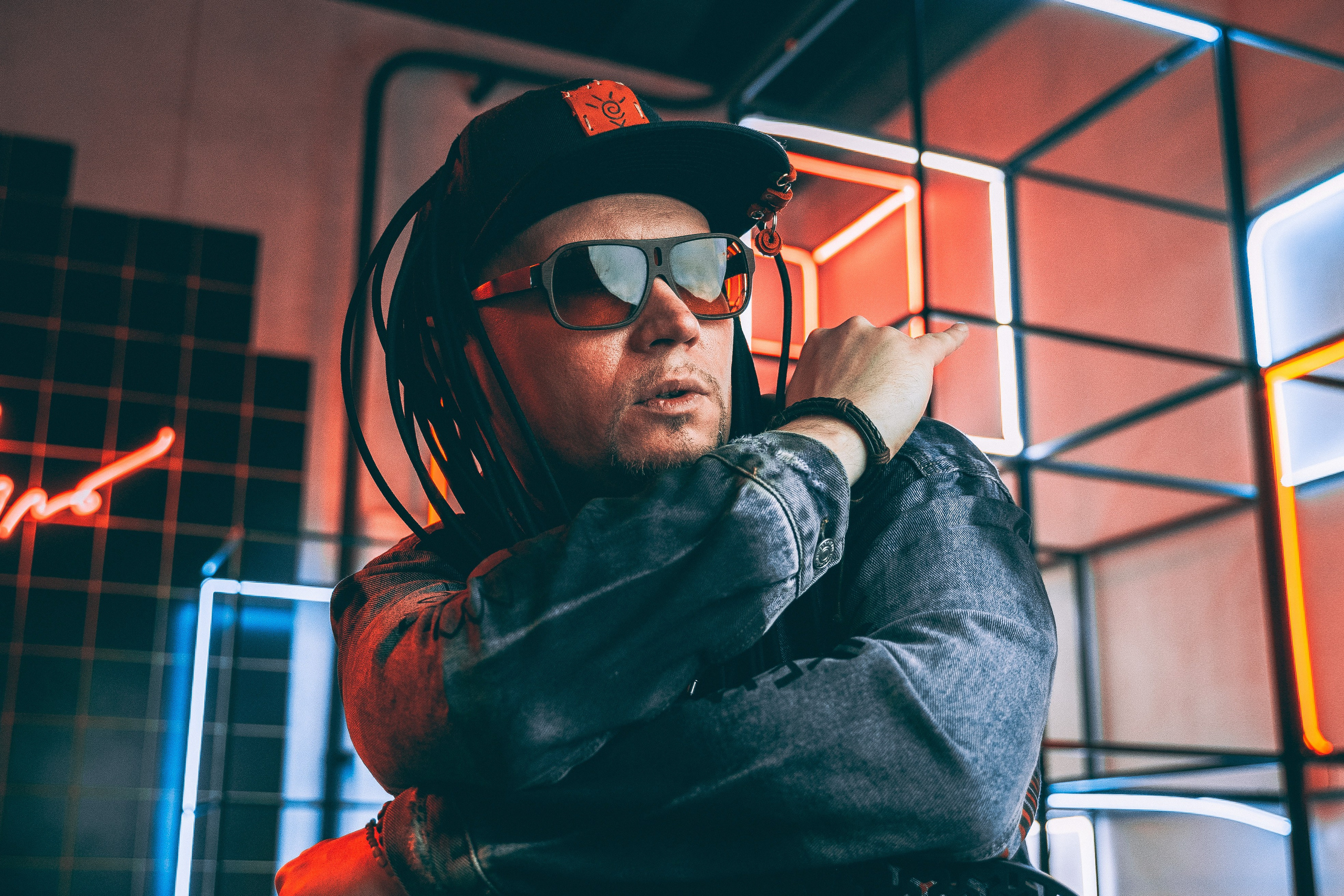 Фото. Music label Dust Heave sound