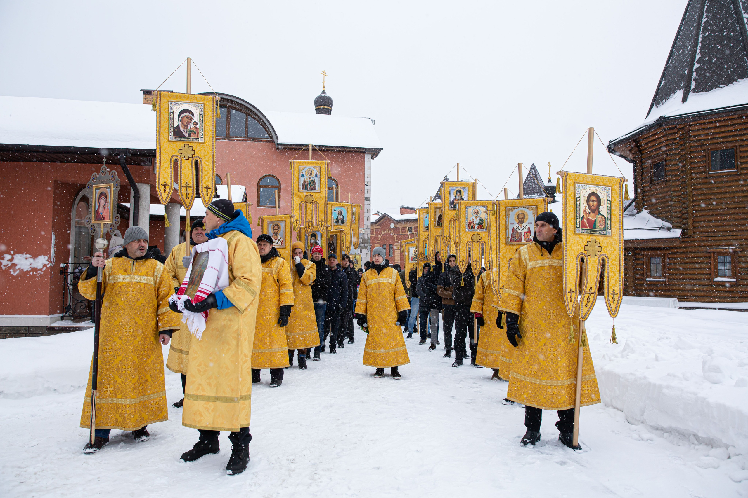 Крестный ход по д. Островцы Раменского городского округа. Семейный и детский фотограф Анна Петракова
