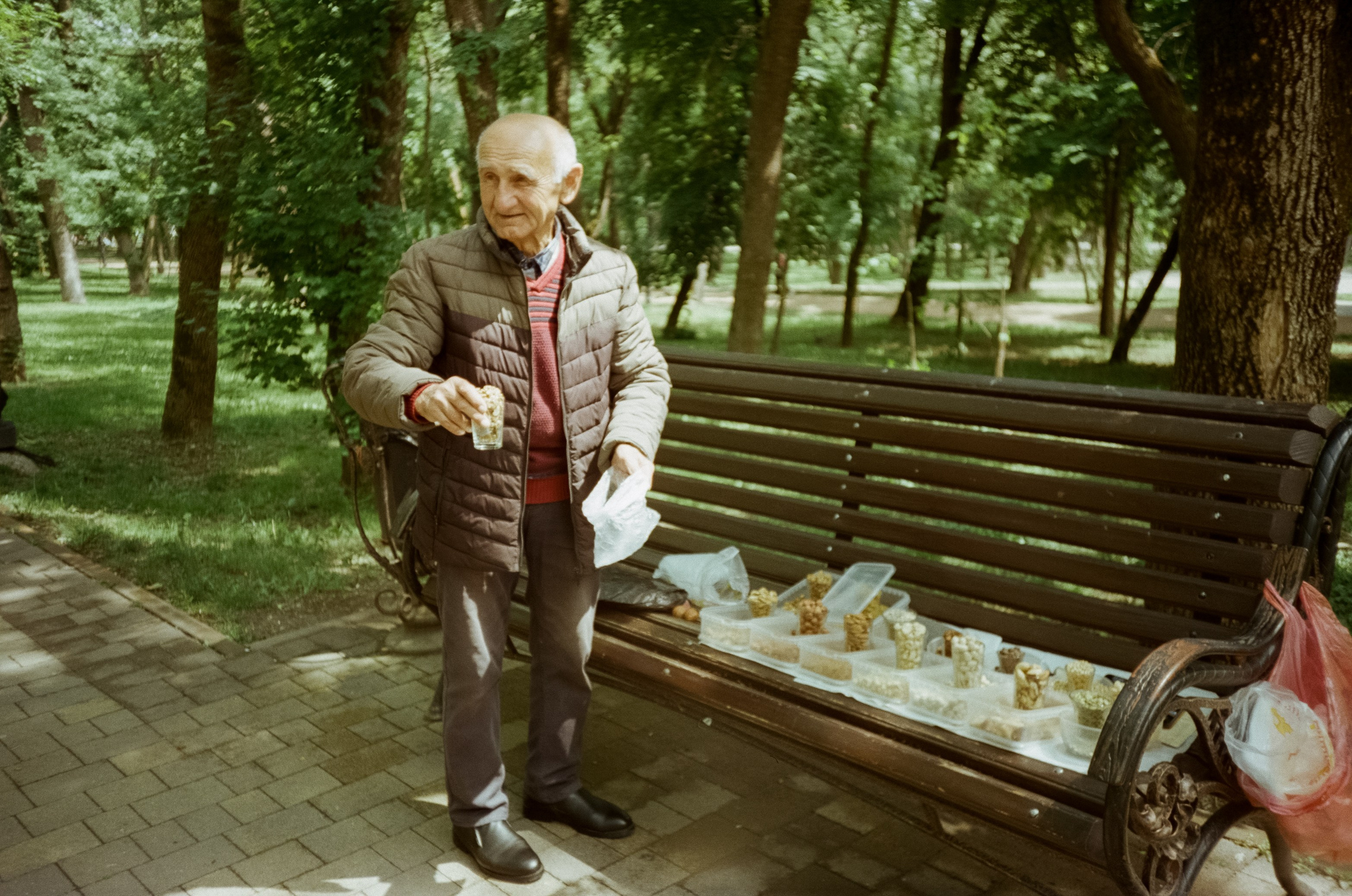 Прогулка в Ессентуках. Ловим солнце в завершении отдыха. Фотограф-документалист Мария Осокина