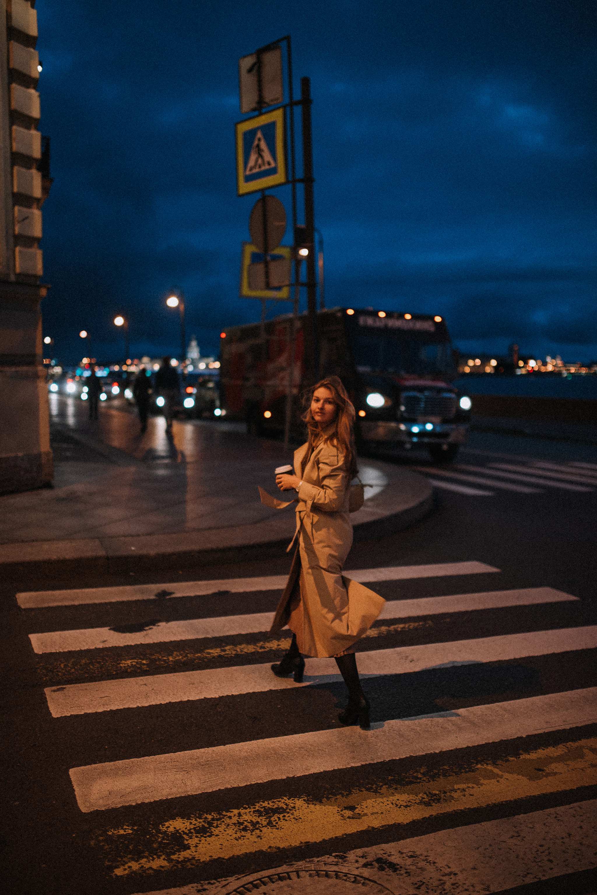 Ночная прогулка с Машей. Фотограф в Санкт-Петребурге и в Великих Луках Волченкова Екатерина