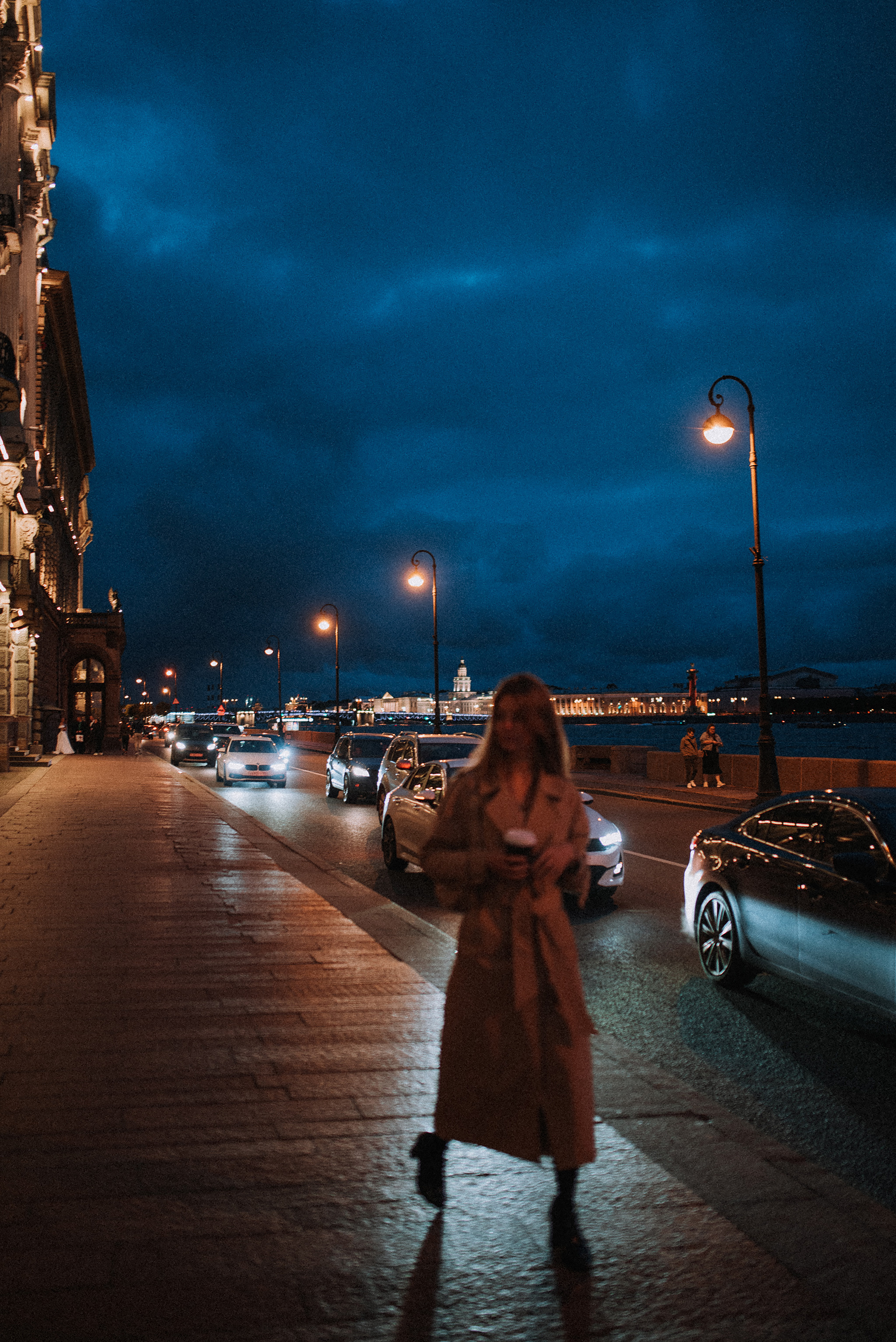Ночная прогулка с Машей. Фотограф в Санкт-Петребурге и в Великих Луках Волченкова Екатерина