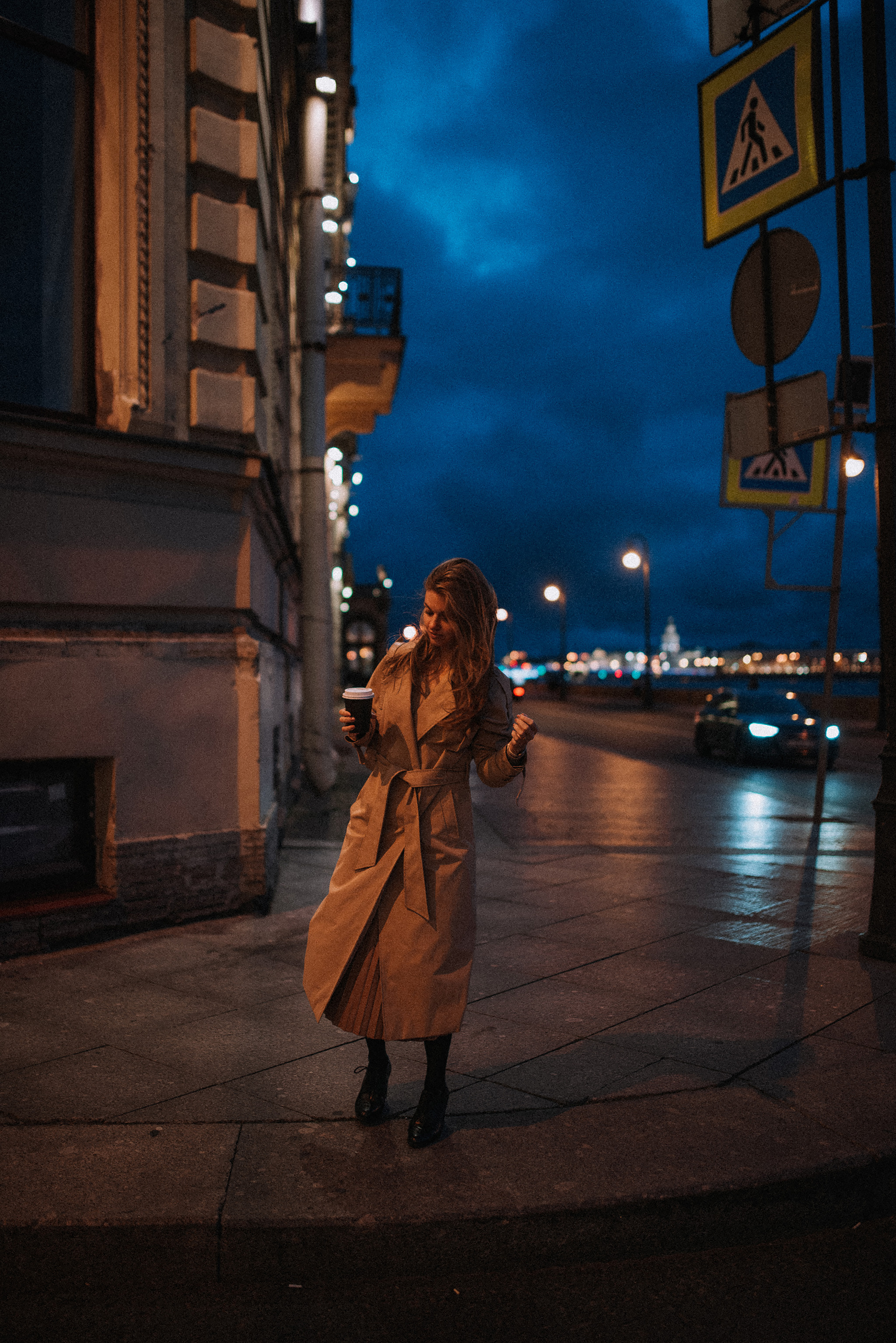 Ночная прогулка с Машей. Фотограф в Санкт-Петребурге и в Великих Луках Волченкова Екатерина