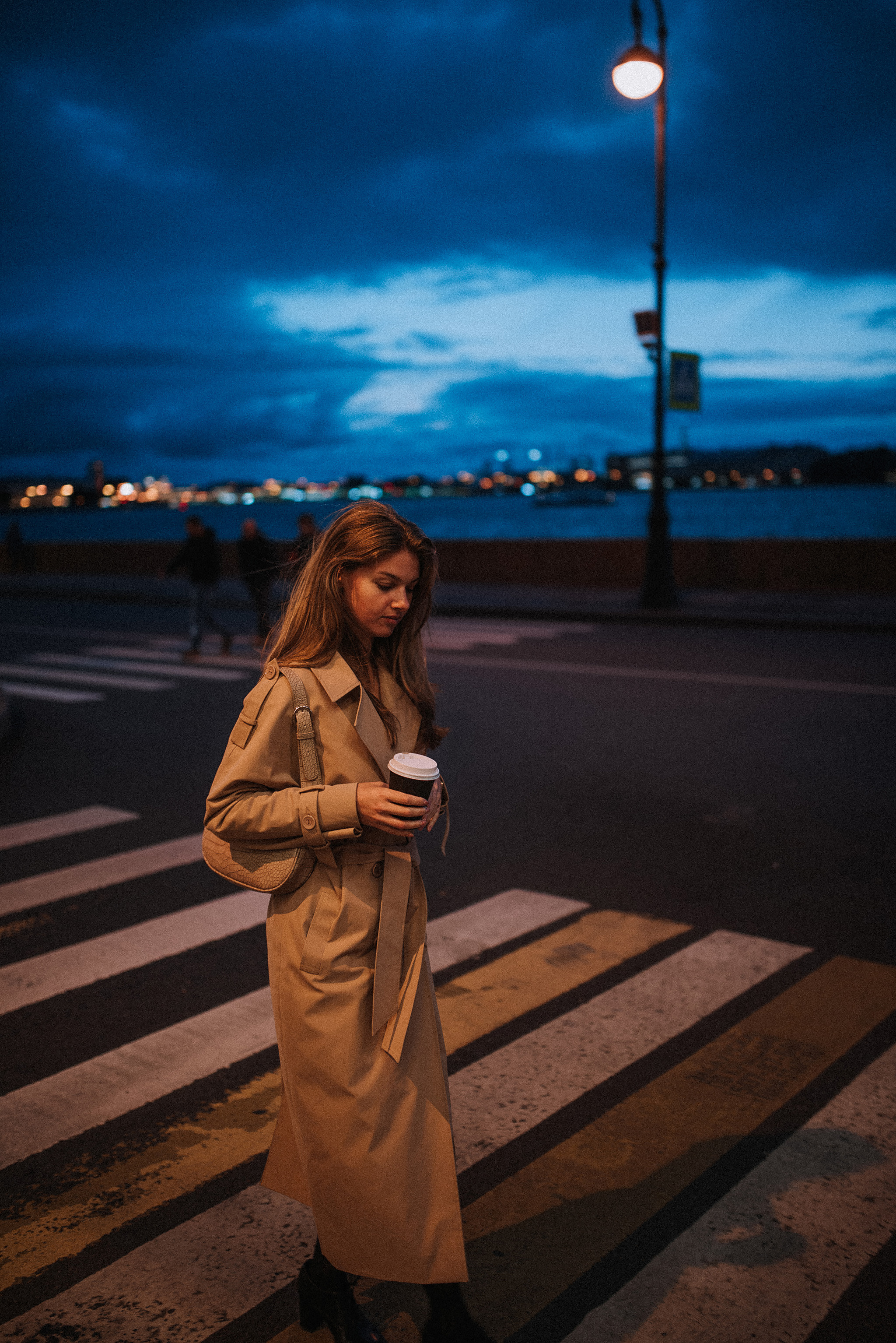 Ночная прогулка с Машей. Фотограф в Санкт-Петребурге и в Великих Луках Волченкова Екатерина