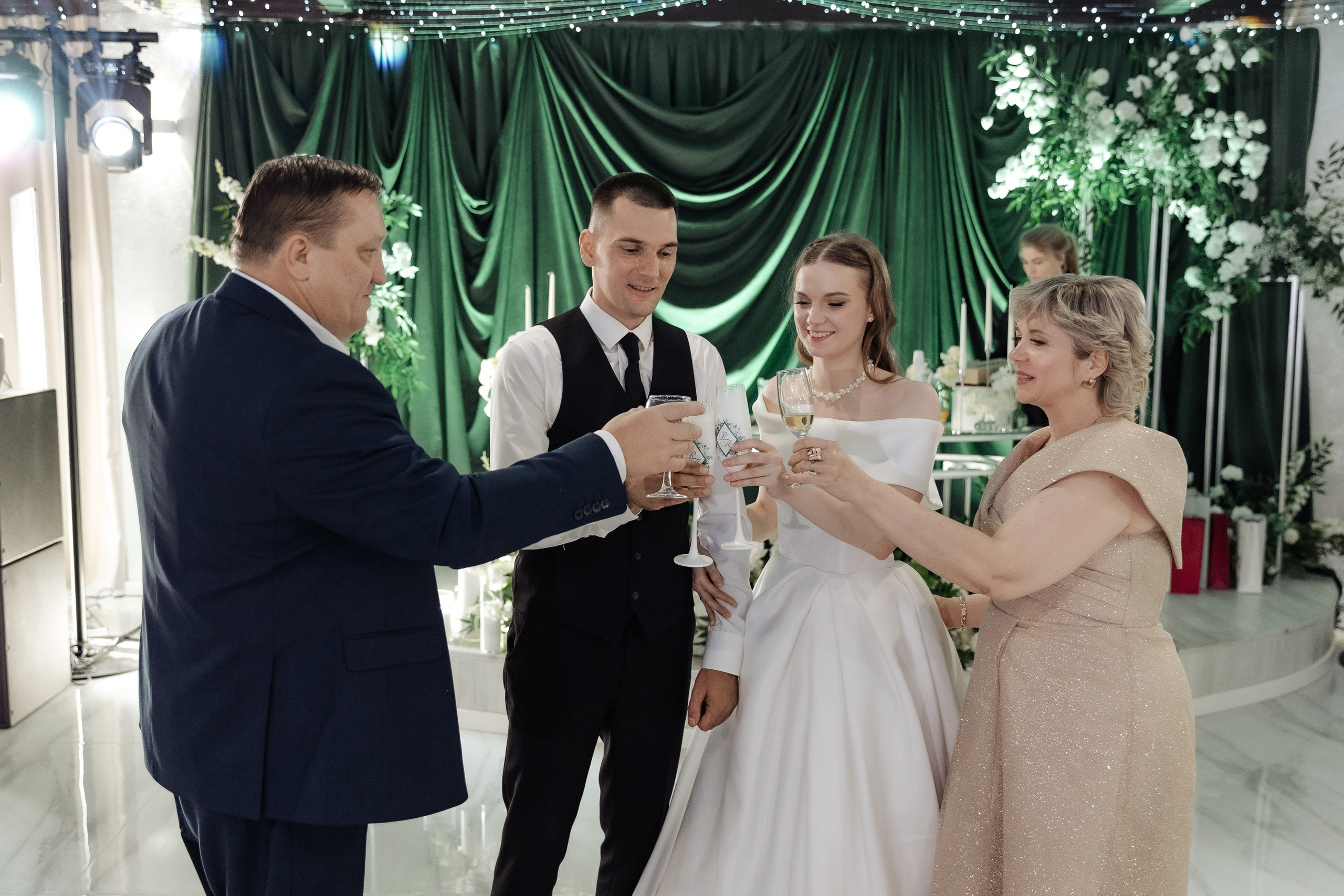 V & P. Фотограф Дзюба Марина. Свадебный фотограф