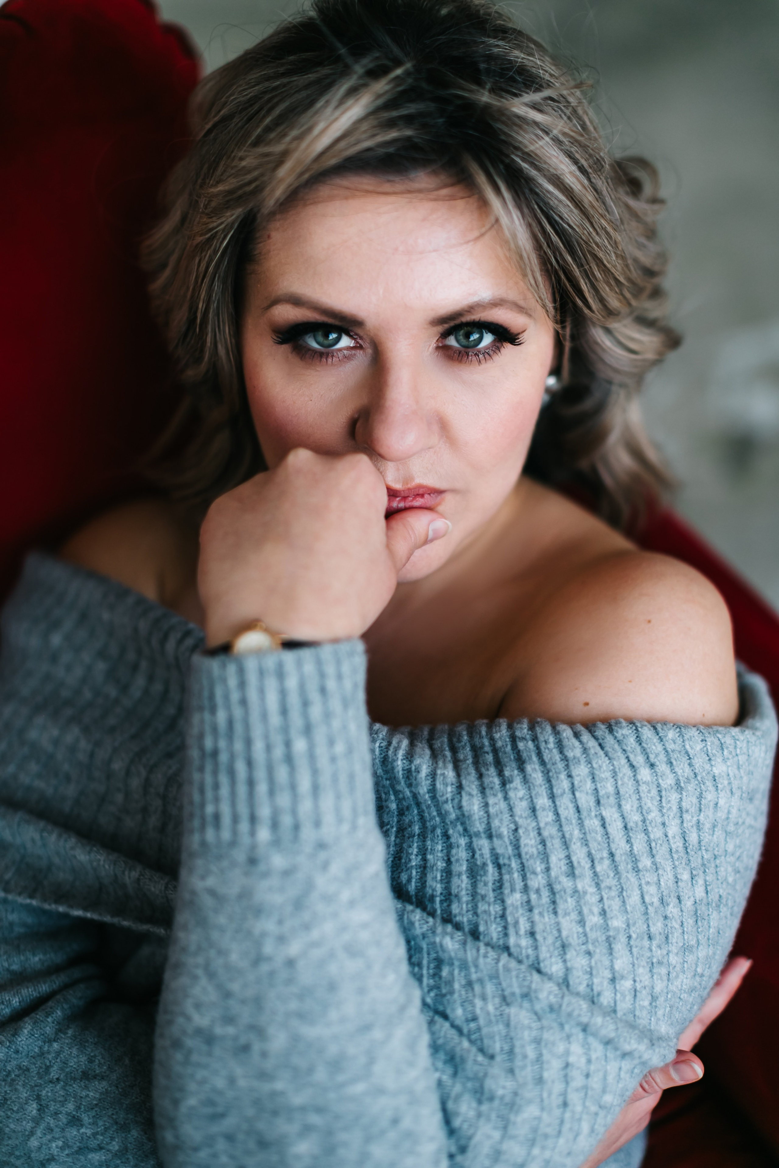 алёна малахова фотограф новосибирск семейный детский домашняя фотосессия в новосибирске день рождения репортажная съёмка фотосессия с лошадьми на конюшне деревня алтай  на природе фотосессия в детском саду мама и сын предложение руки и сердца идея  помолвка фотосессия берег закат детский день рождения годик торт аниматор лофт игровая продолжение следует prodoljenie_sleduet_  корпоратив тимбилдинг первоклашка линейка  контент  бизнес портрет оперный новат франция берет весна девушка