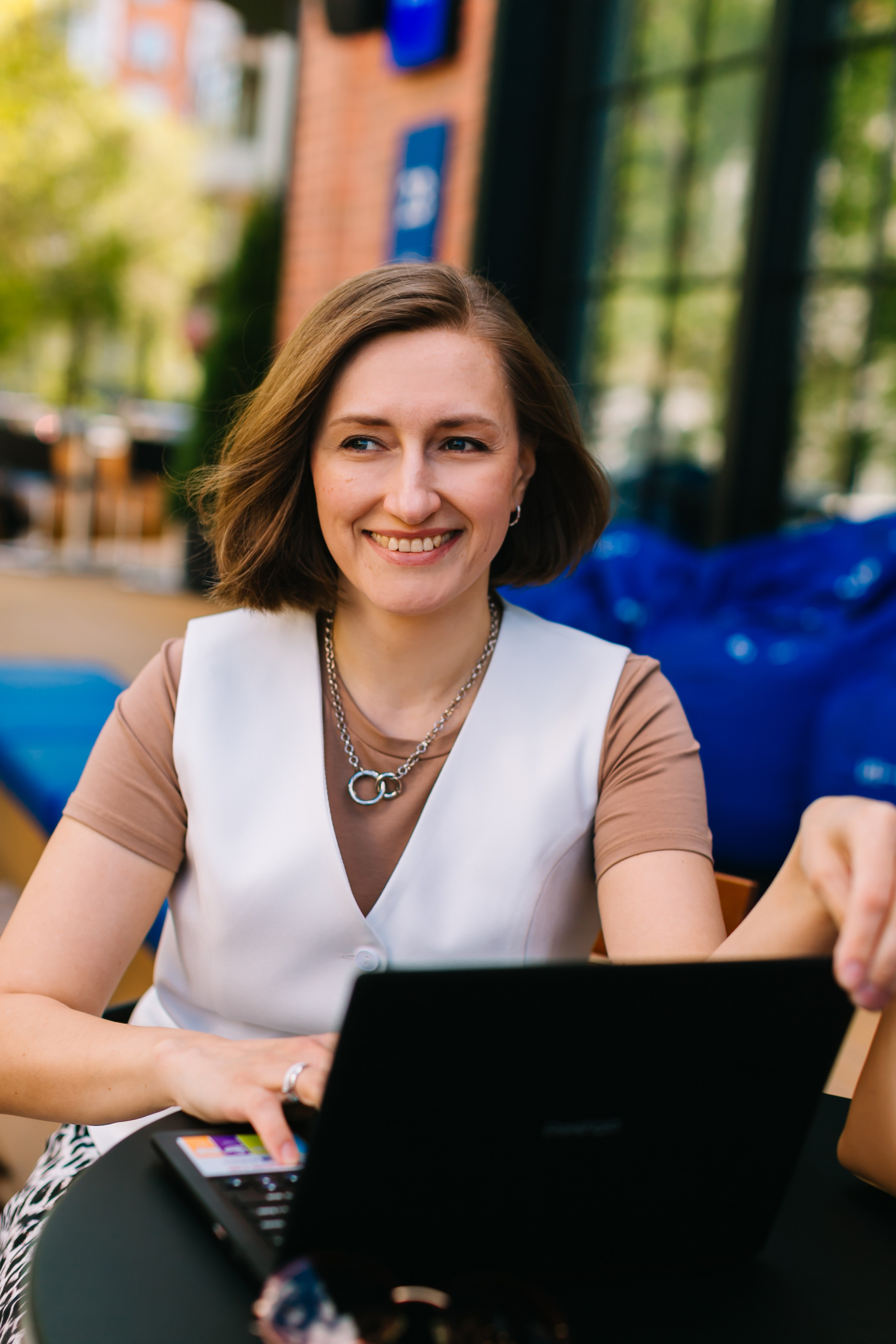 алёна малахова фотограф новосибирск семейный детский домашняя фотосессия в новосибирске день рождения репортажная съёмка фотосессия с лошадьми на конюшне деревня алтай  на природе фотосессия в детском саду мама и сын предложение руки и сердца идея  помолвка фотосессия берег закат детский день рождения годик торт аниматор лофт игровая продолжение следует prodoljenie_sleduet_  корпоратив тимбилдинг первоклашка линейка  контент  бизнес портрет