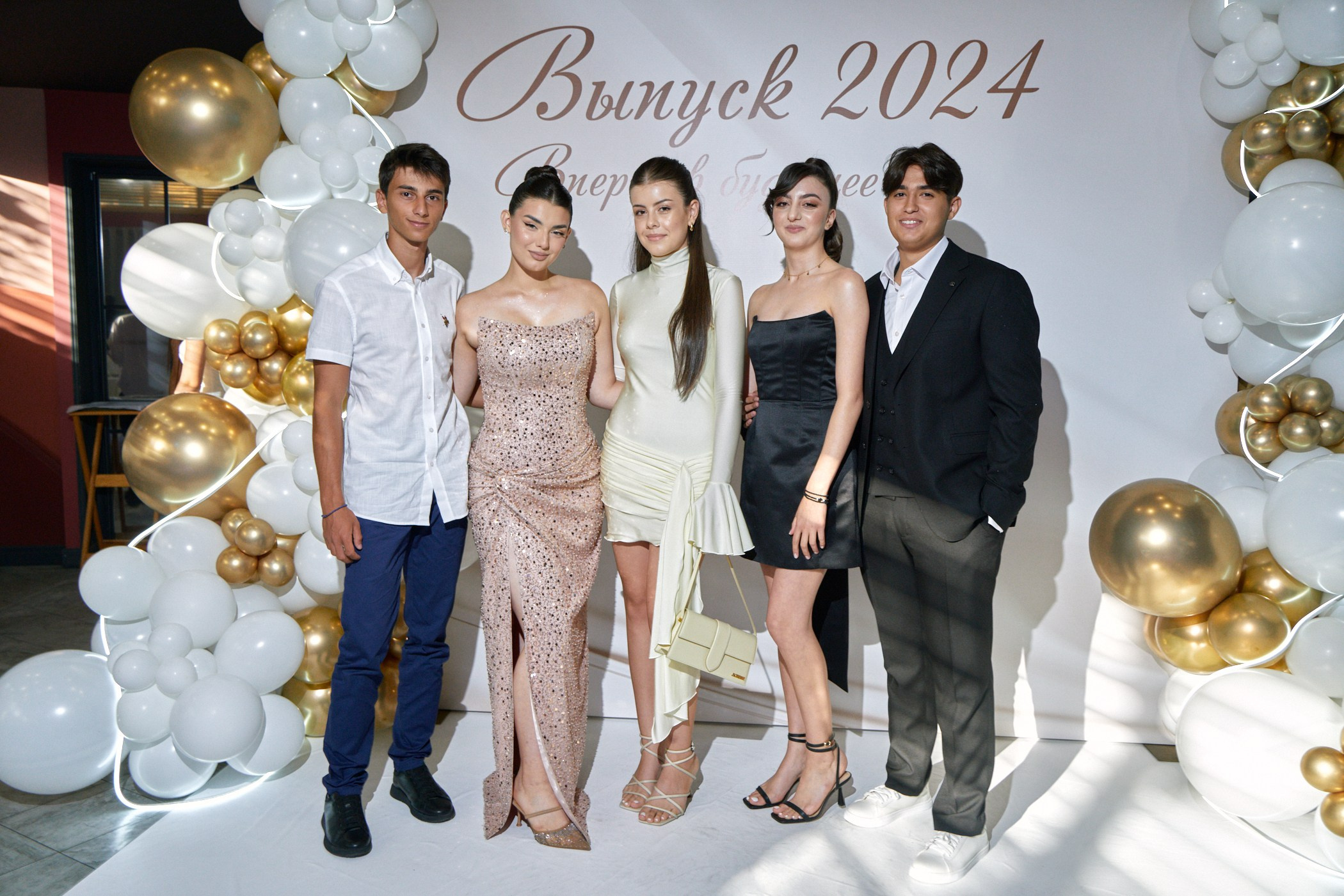 Фоторепортаж выпускного вечера. Профессиональный фотограф в Анапе Артем Ковальский