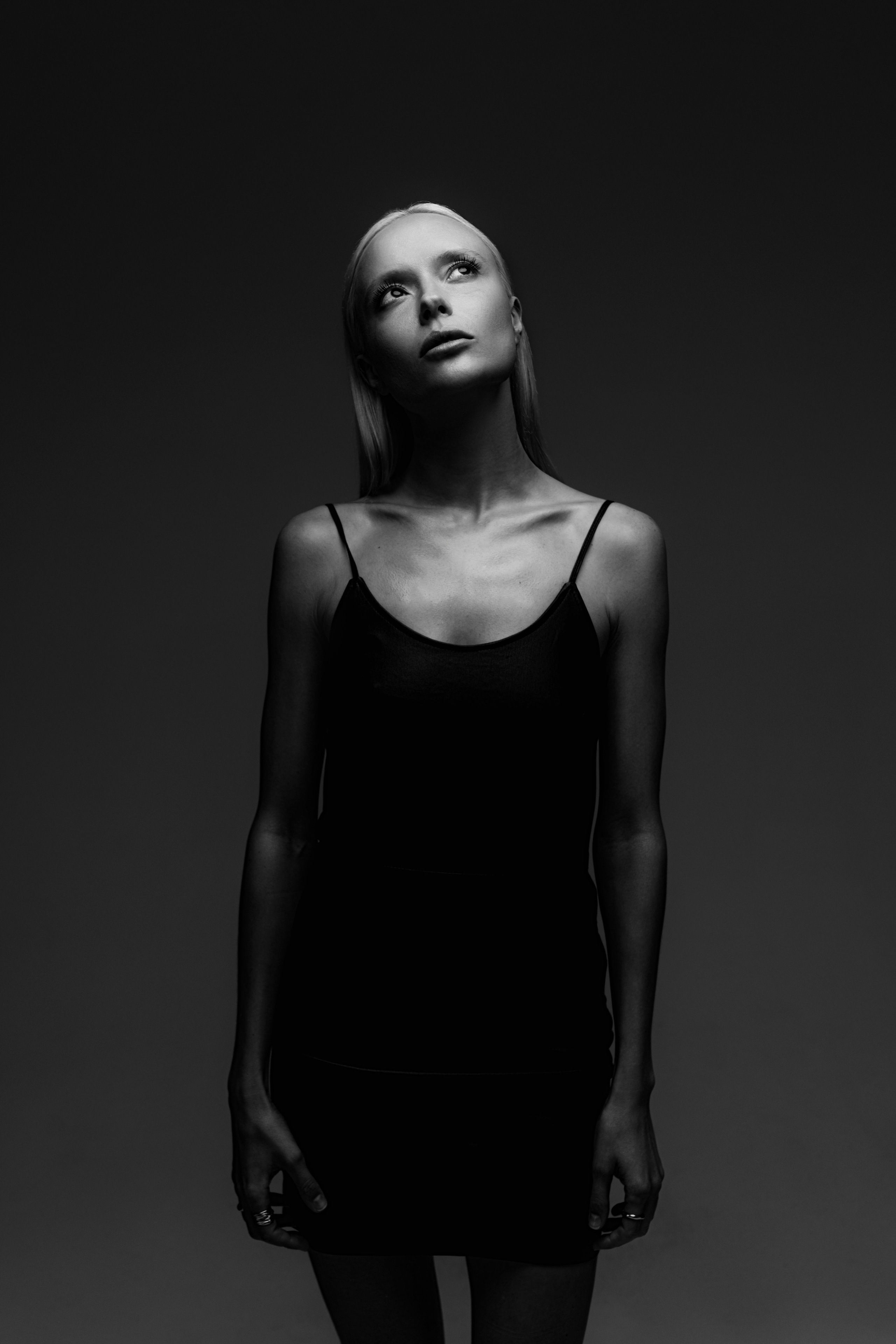 Девушки. Костя Жуков — фотограф в Москве