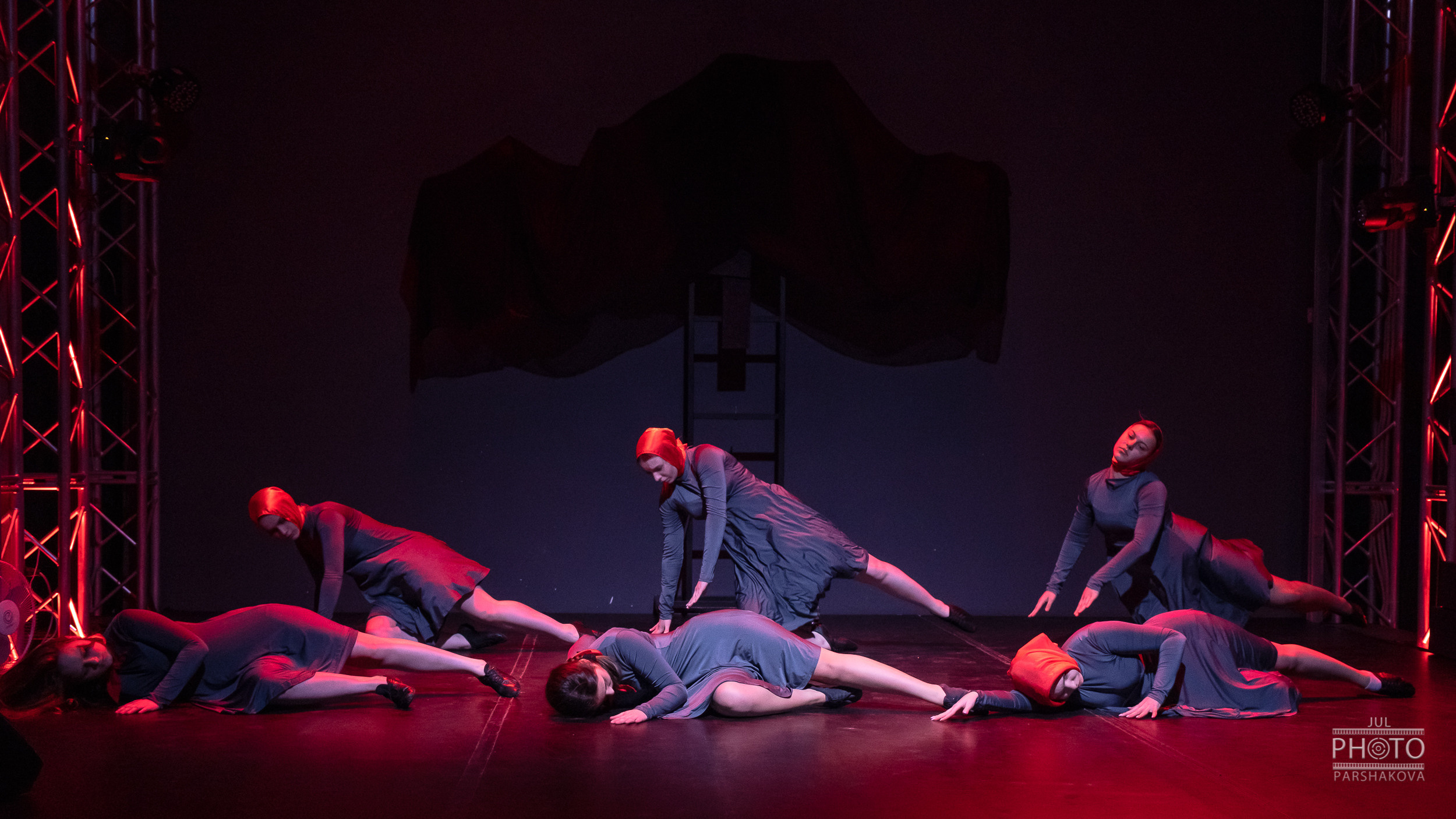 Дипломный спектакль Героини нашего времени. Фотограф в Санкт-Петербурге и Москве Юлия Паршакова