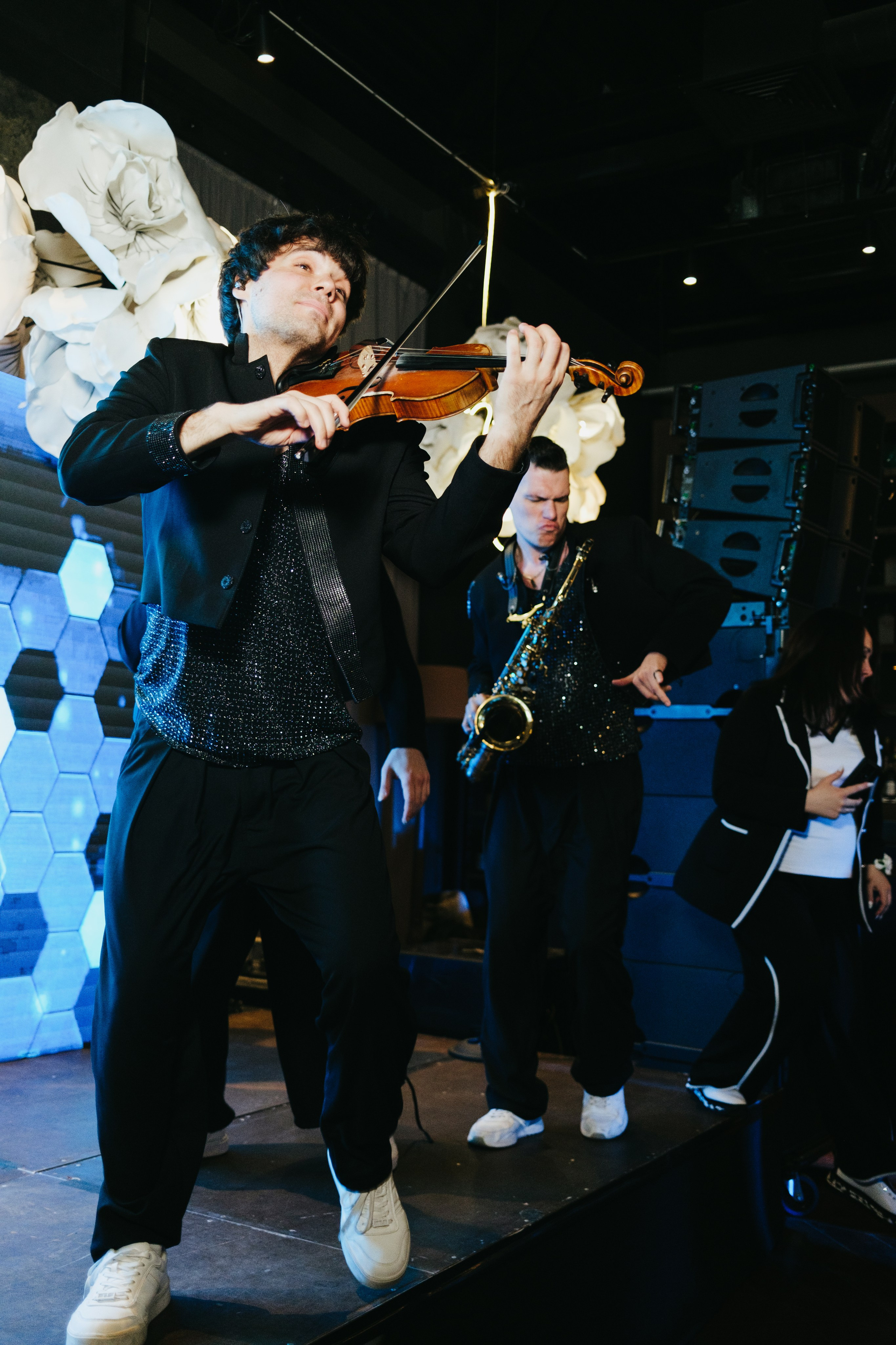 Корпоратив в Сириусу (Адлер) 10 лет компании. Свадебный фотограф Денис Ожигин в Краснодаре и крае. Эмоциональная и стильная съемка вашего дня