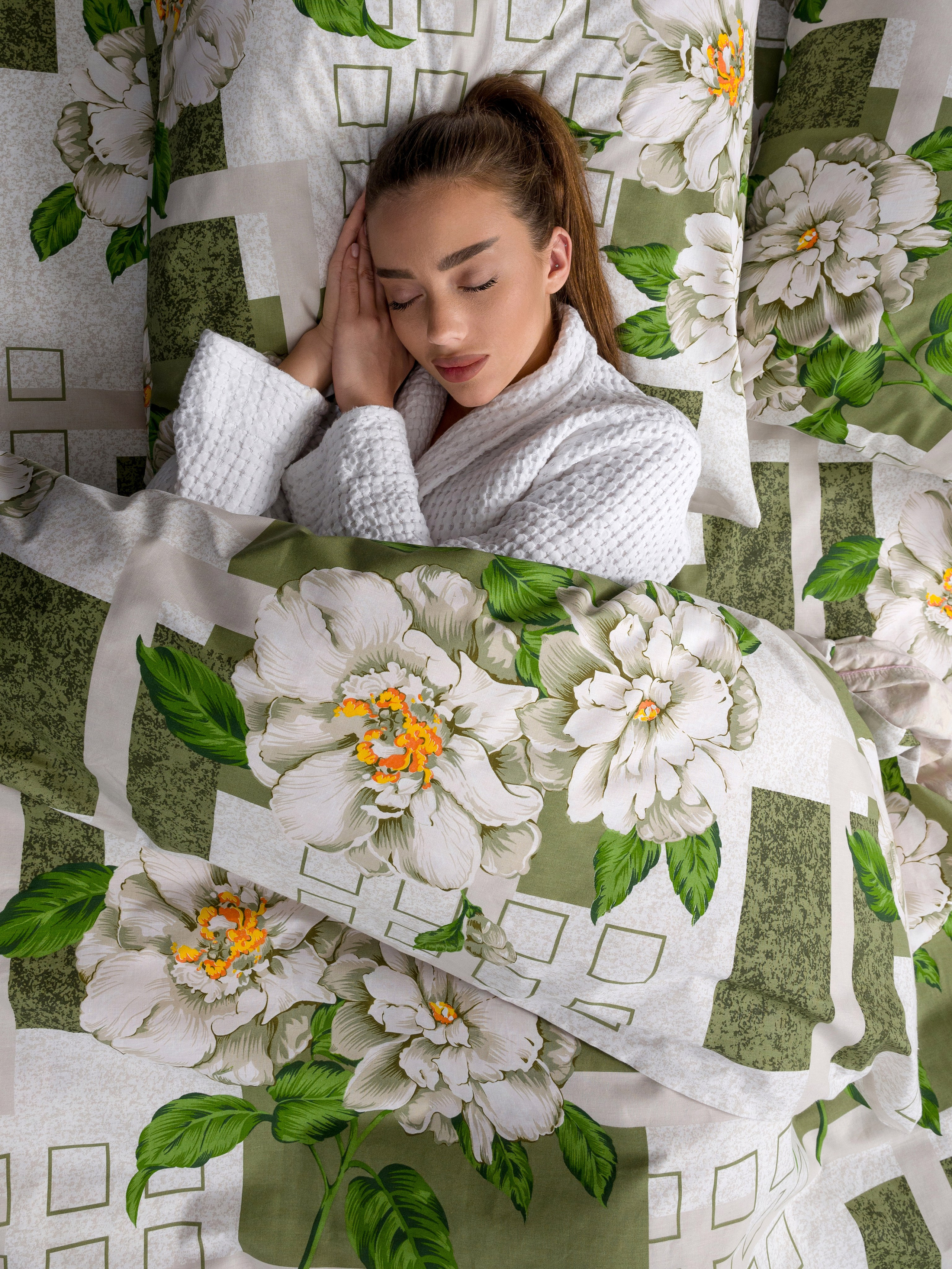 Съемка в студии «Изюм». Фотограф для маркетплейсов в г. Иваново Клещенок Юлия