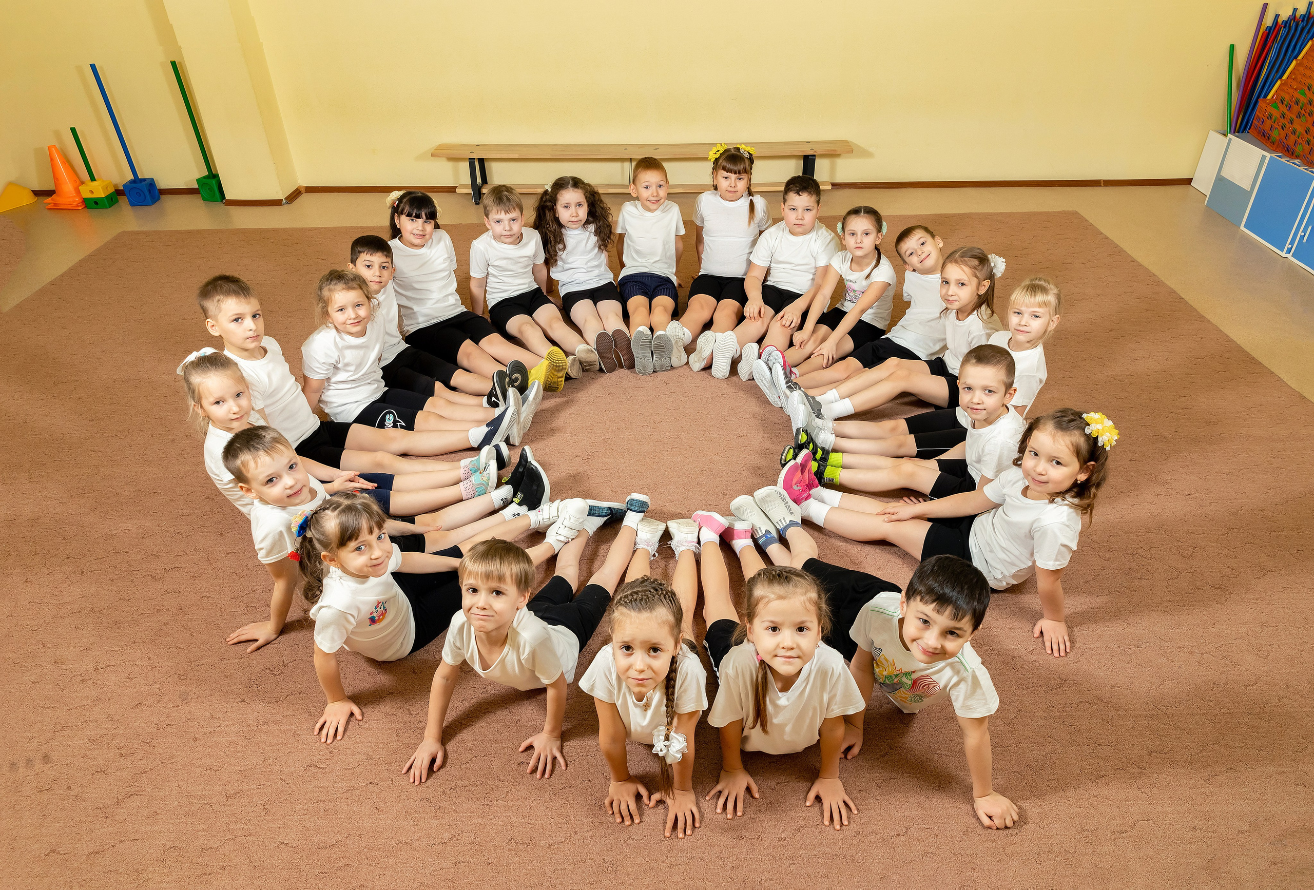 Примеры фото ДЕТСКИЙ САД. Фотограф Радужный ХМАО, Школьный фотограф, семейный фотограф, выпускной альбом