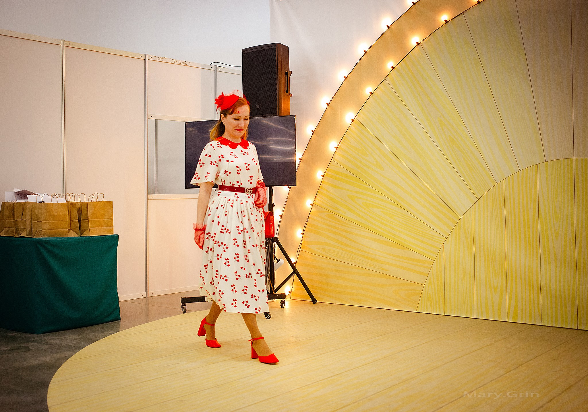 Показ моды 40х лет. Православная ярмарка 2025. Детский и семейный фотограф, фотограф мероприятий Нижний Новгород