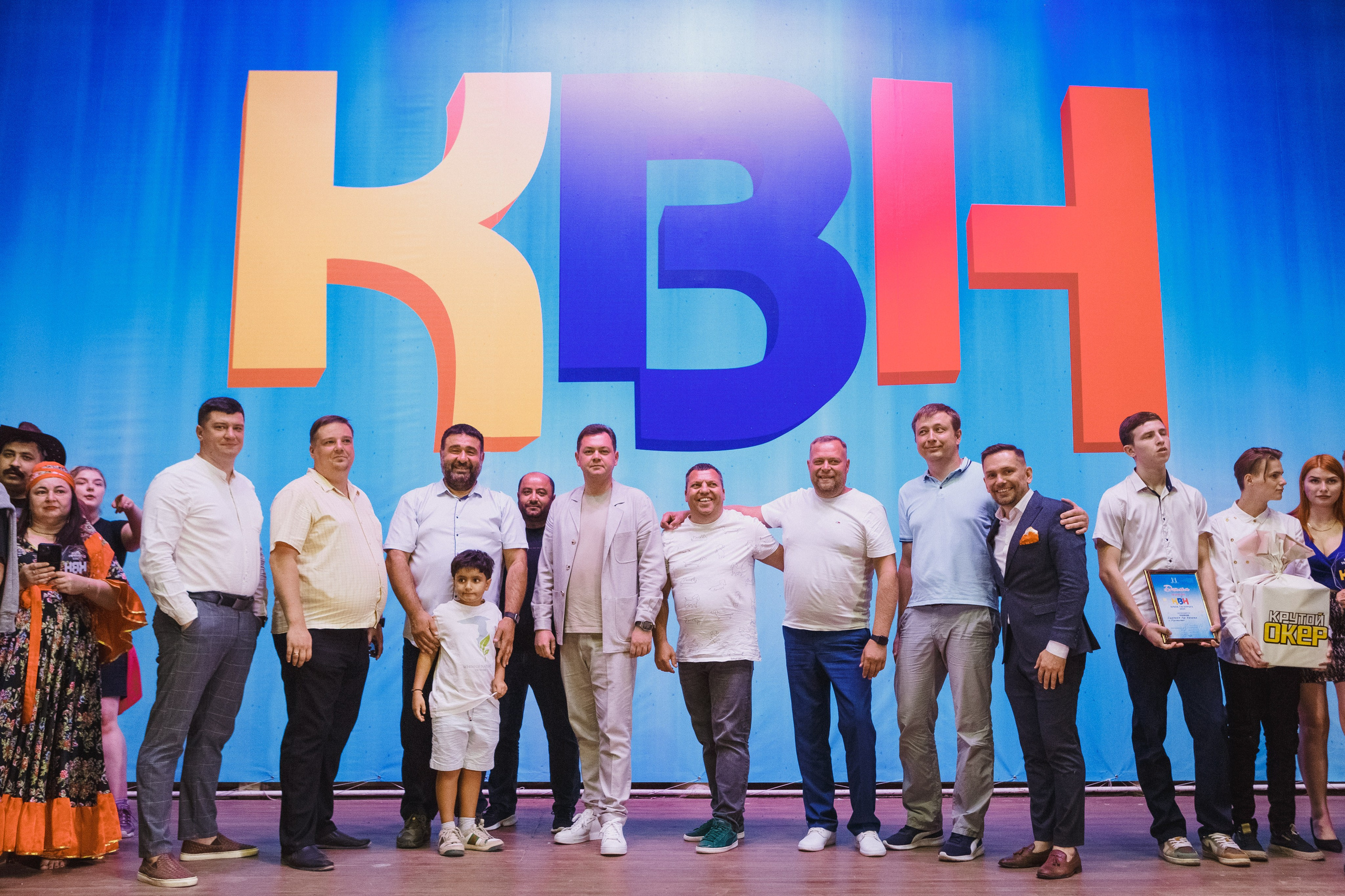 Шутки с уголка: Весёлый день с КВН в Парке Горького Таганрога. Свадебный и семейный фотограф в Таганроге Бакарюк Антон