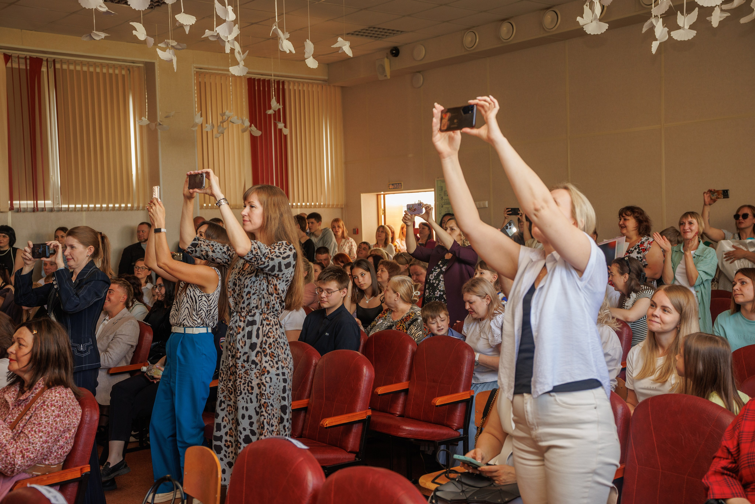 Вручение аттестатов. Свадебный и семейный фотограф в Новосибирске Ирина Дорошкова