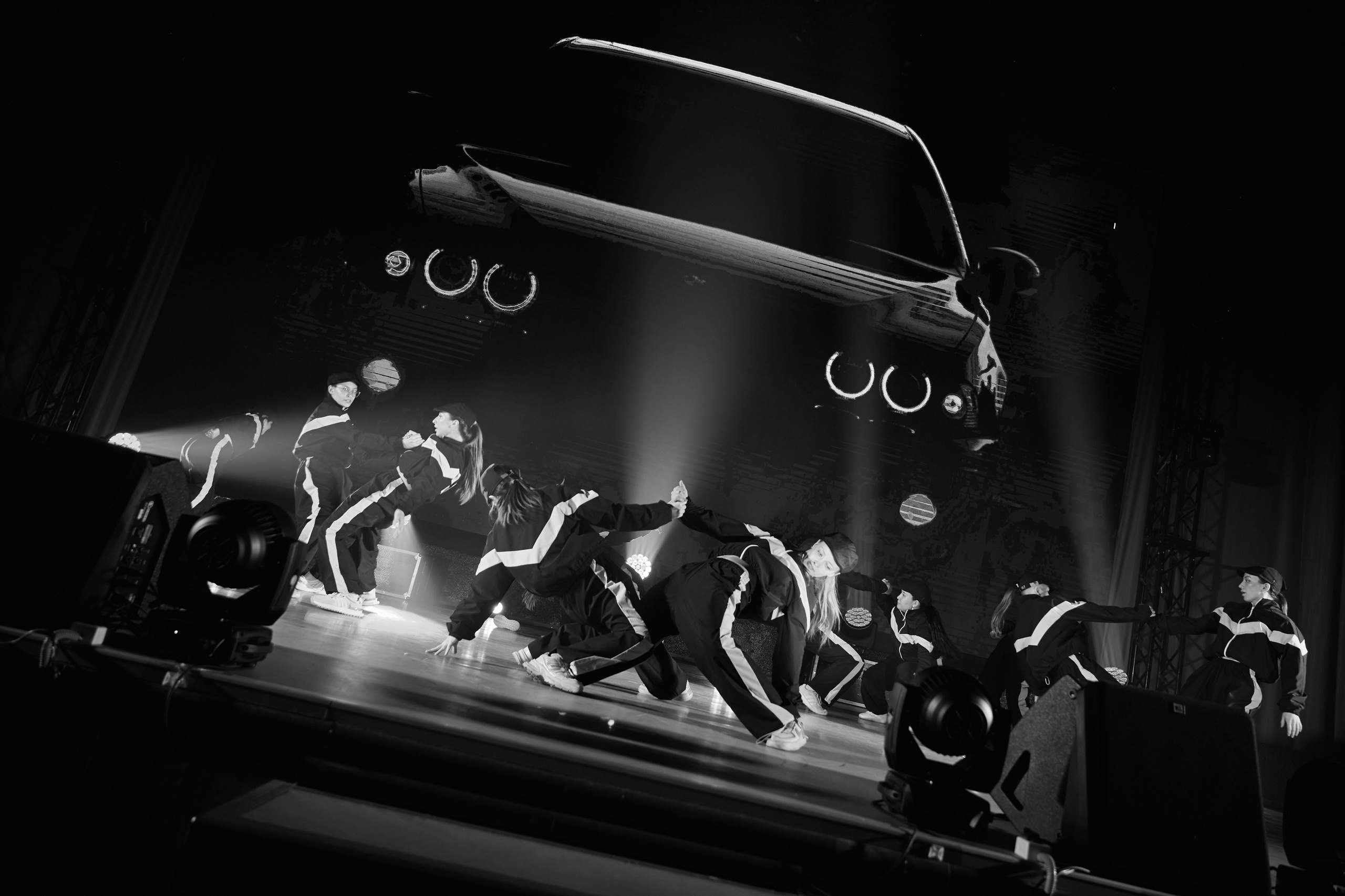 VIVA GLAM Отчетный концерт. Фотограф и видеограф в Кургане Леонид Корнильев