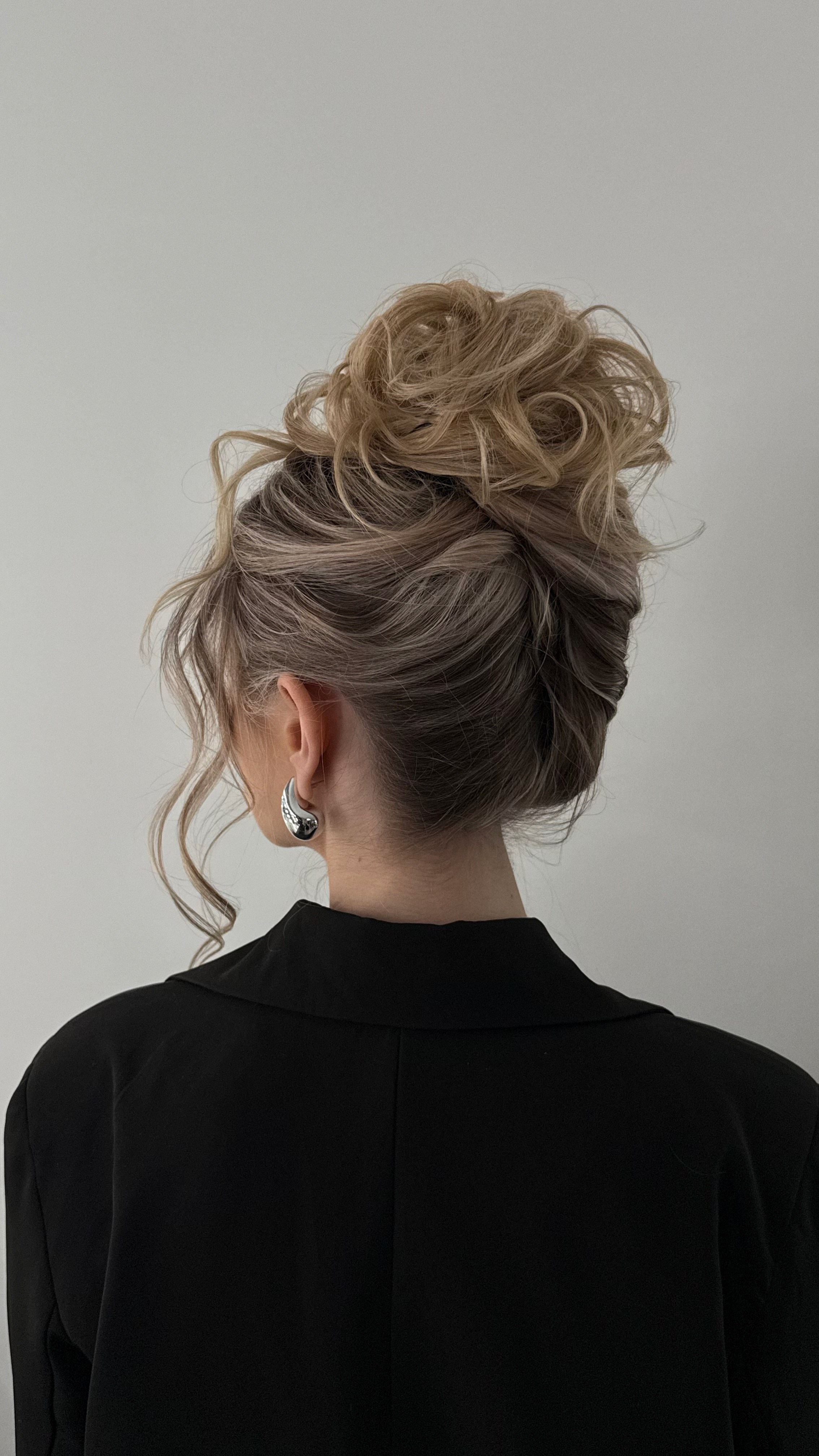 Образы. Студия визажистов, стилистов по прическам, бровистов и мастеров по ресницам