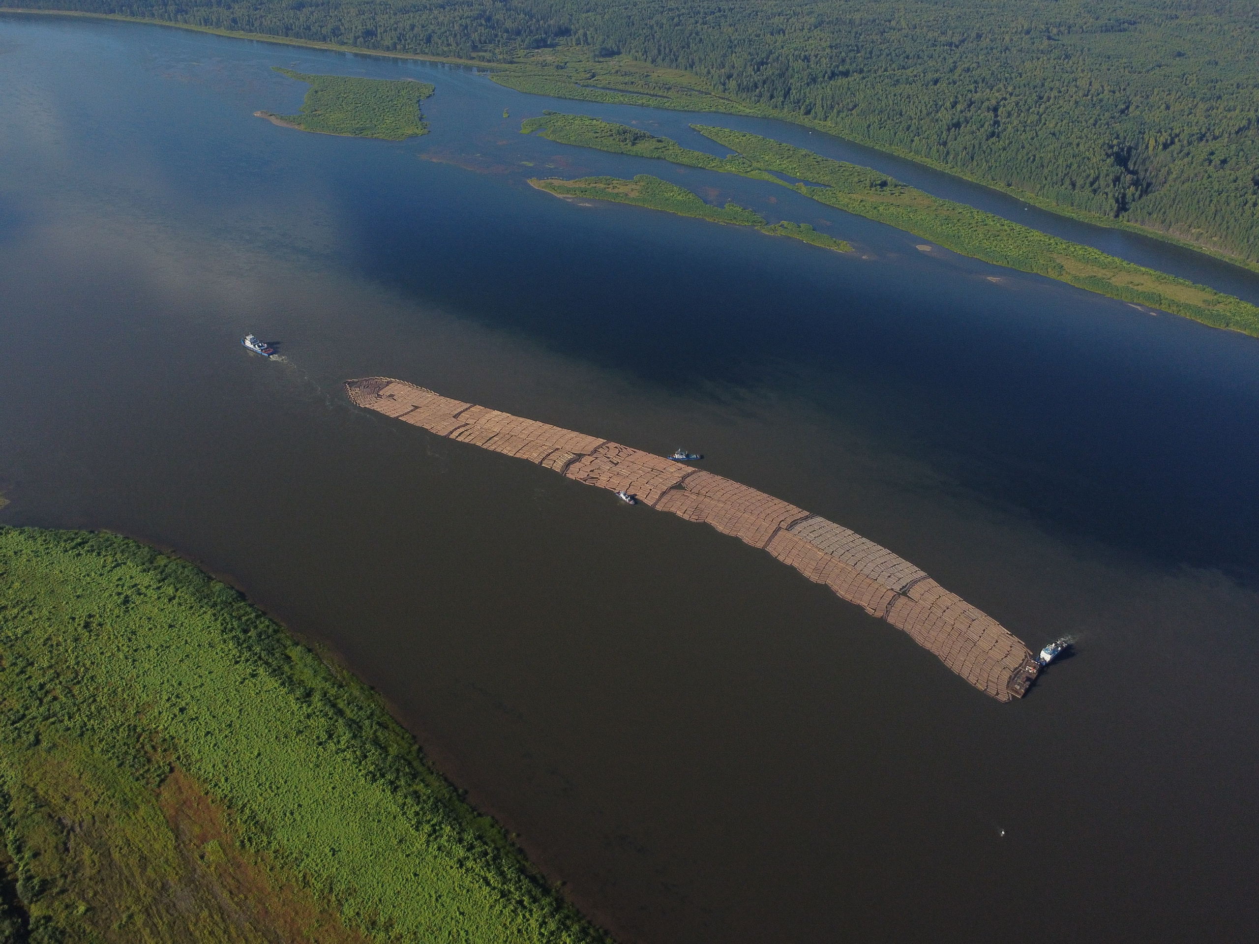 «Пока течет большая вода». Документальный и коммерческий фотограф Влад Некрасов