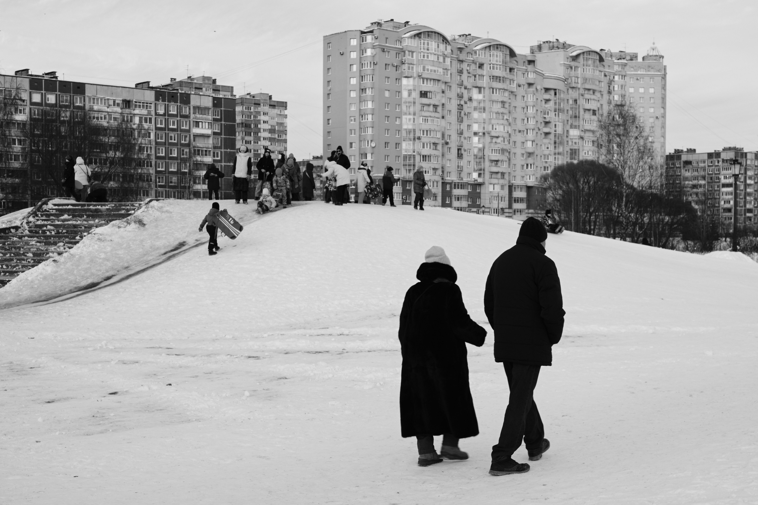 Зимний репортаж в Санкт-Петербурге — катание с горки | Филипп Линзин. Репортажный и портретный фотограф в Санкт-Петербурге Филипп Линзин