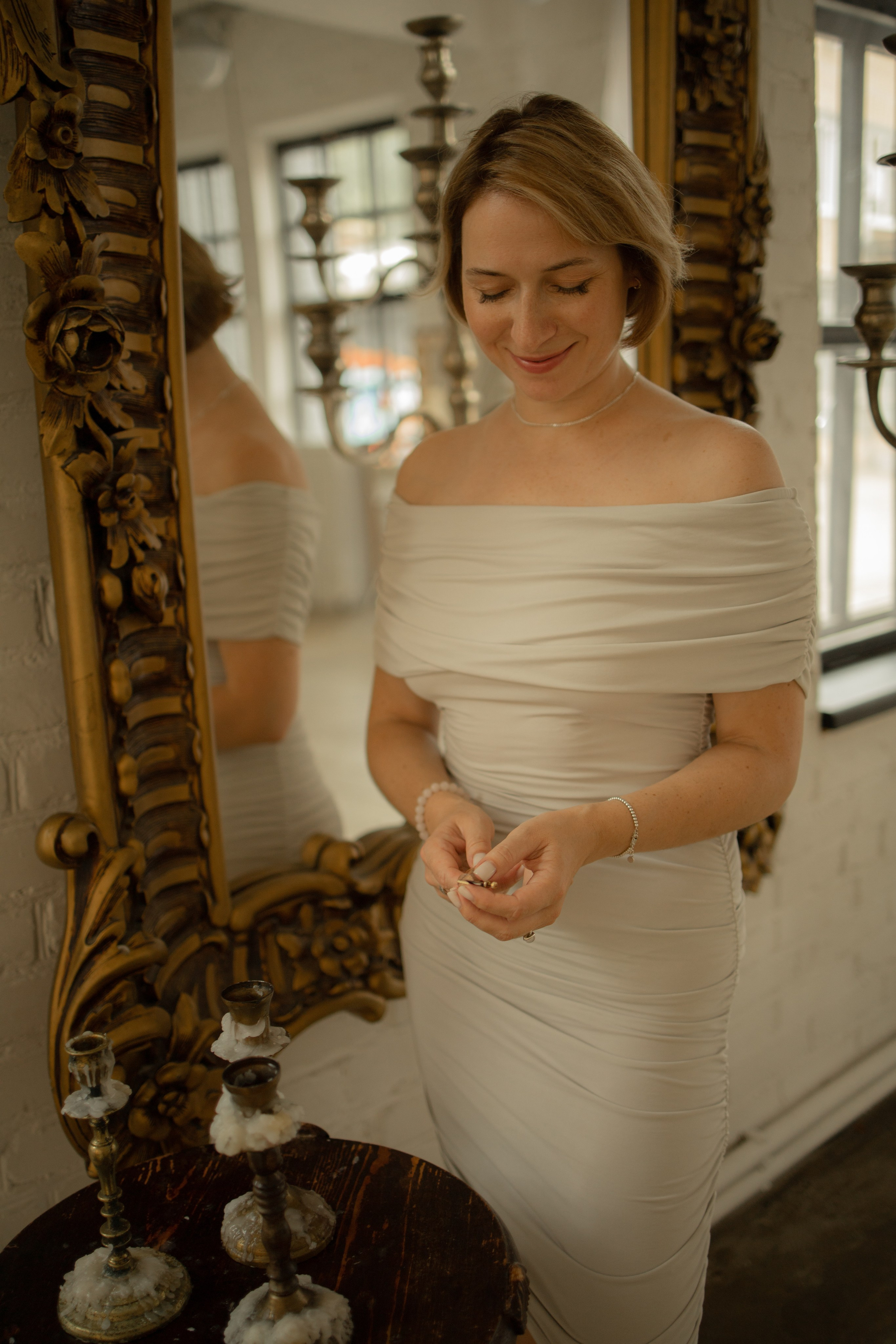 Каллиграфия. Женский фотограф Истра