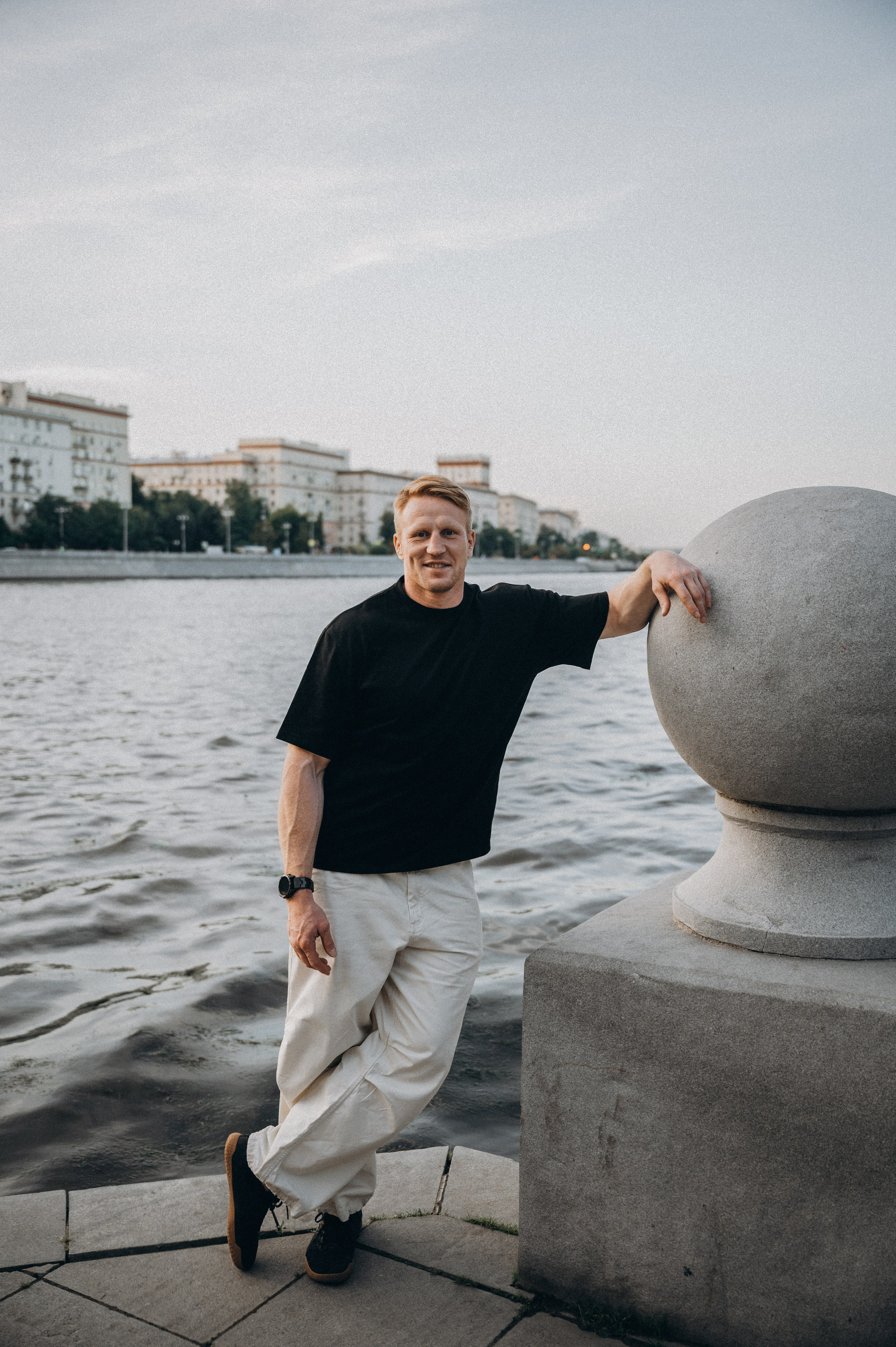 Новоандреевский мост лав стори. Фотограф Алёна Мил